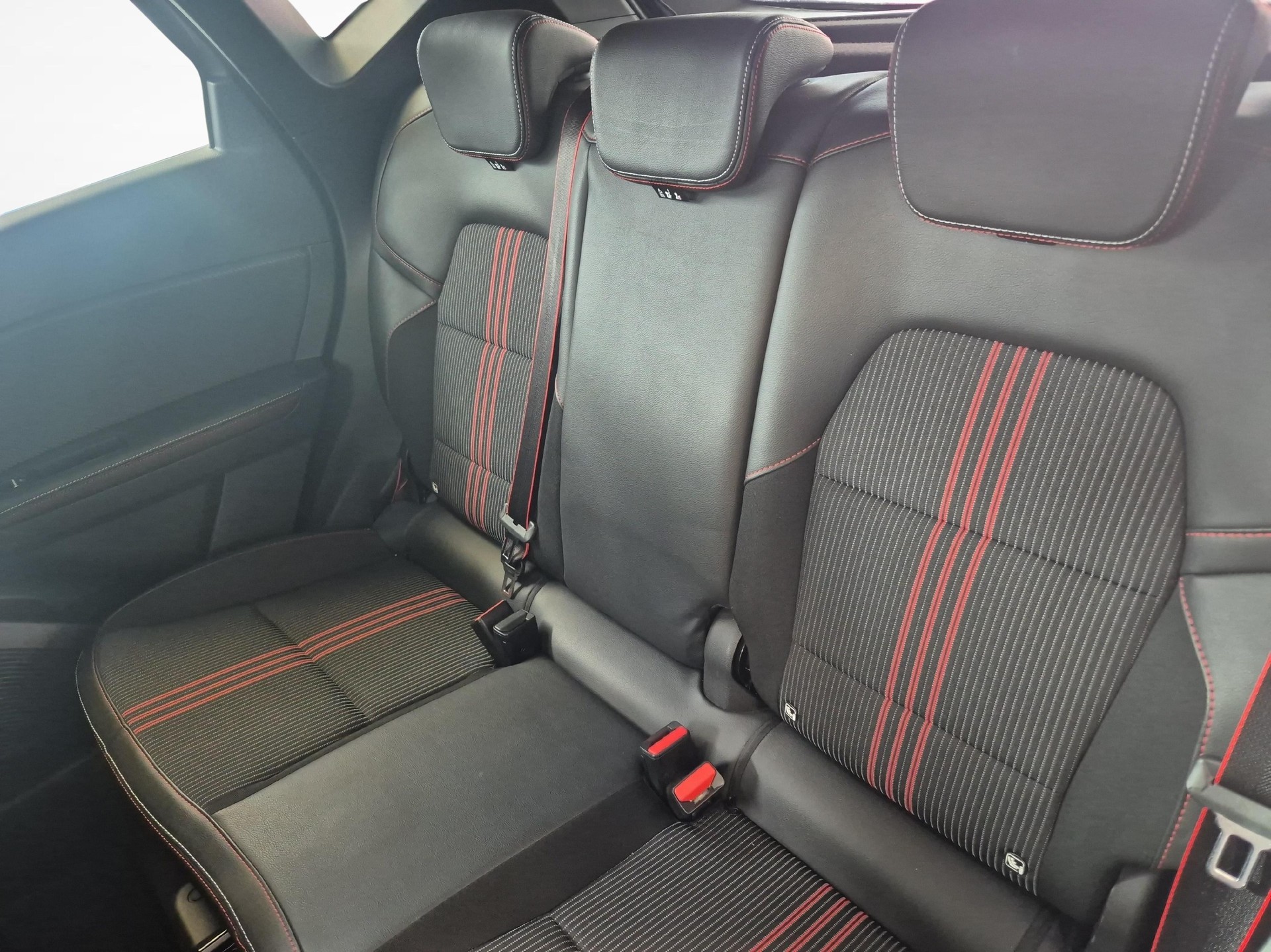 RENAULT Captur 1.3 TCe 160 R.S. Line EDC-image-10