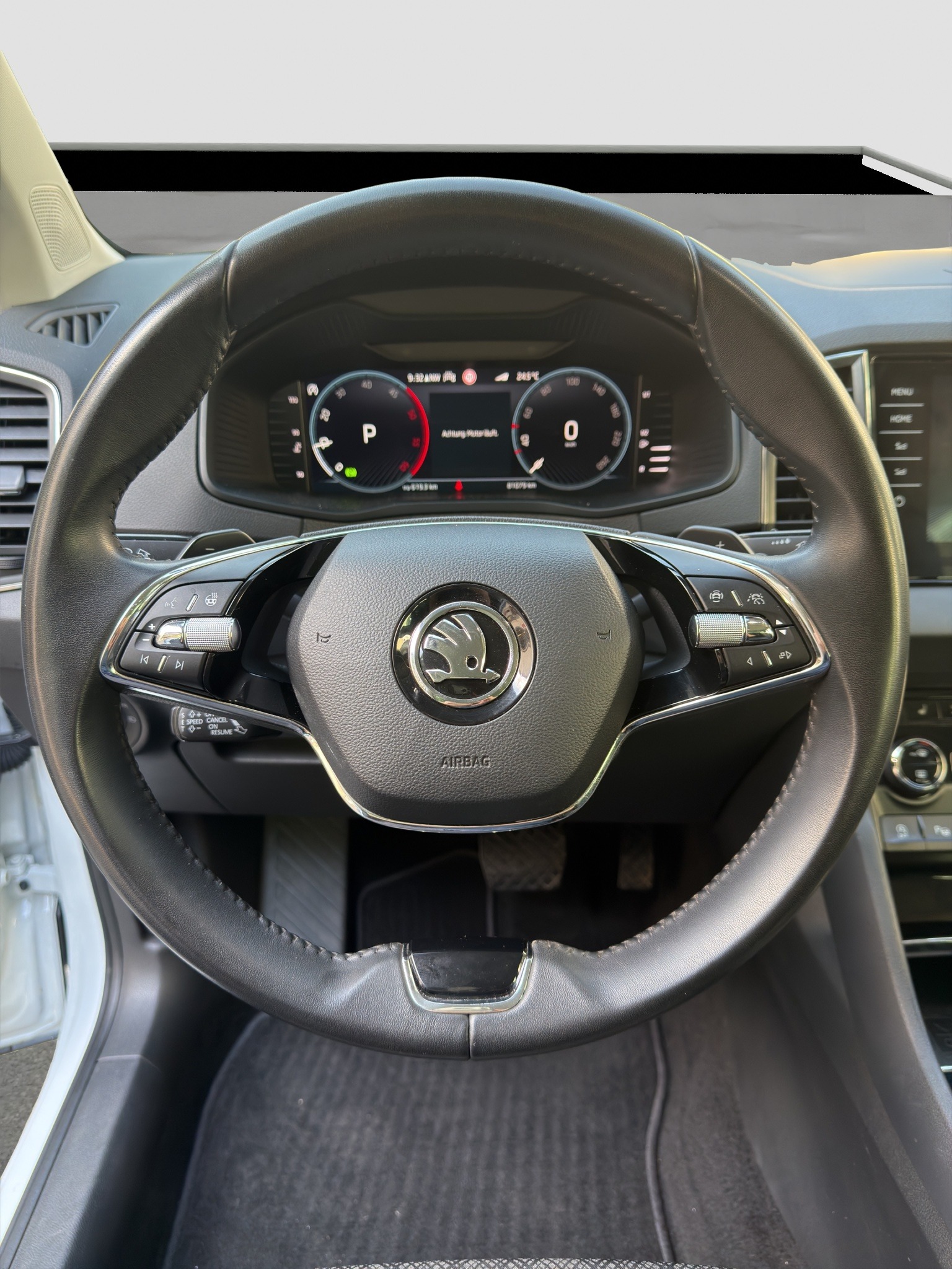 SKODA Karoq 2.0 TDI CR Ambition 4x4 DSG-image-10