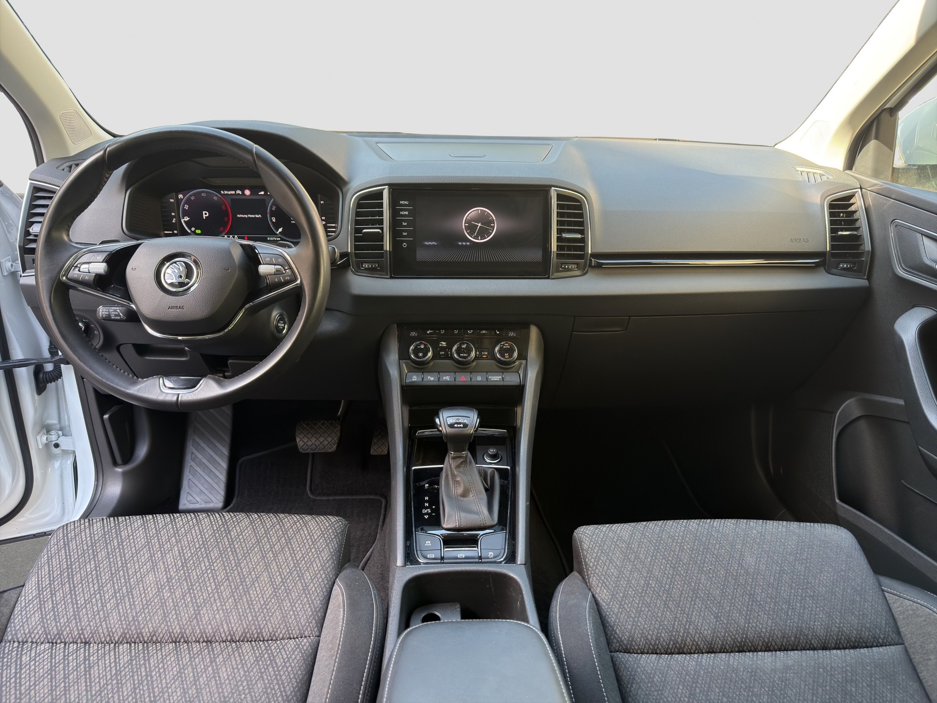 SKODA Karoq 2.0 TDI CR Ambition 4x4 DSG-image-8