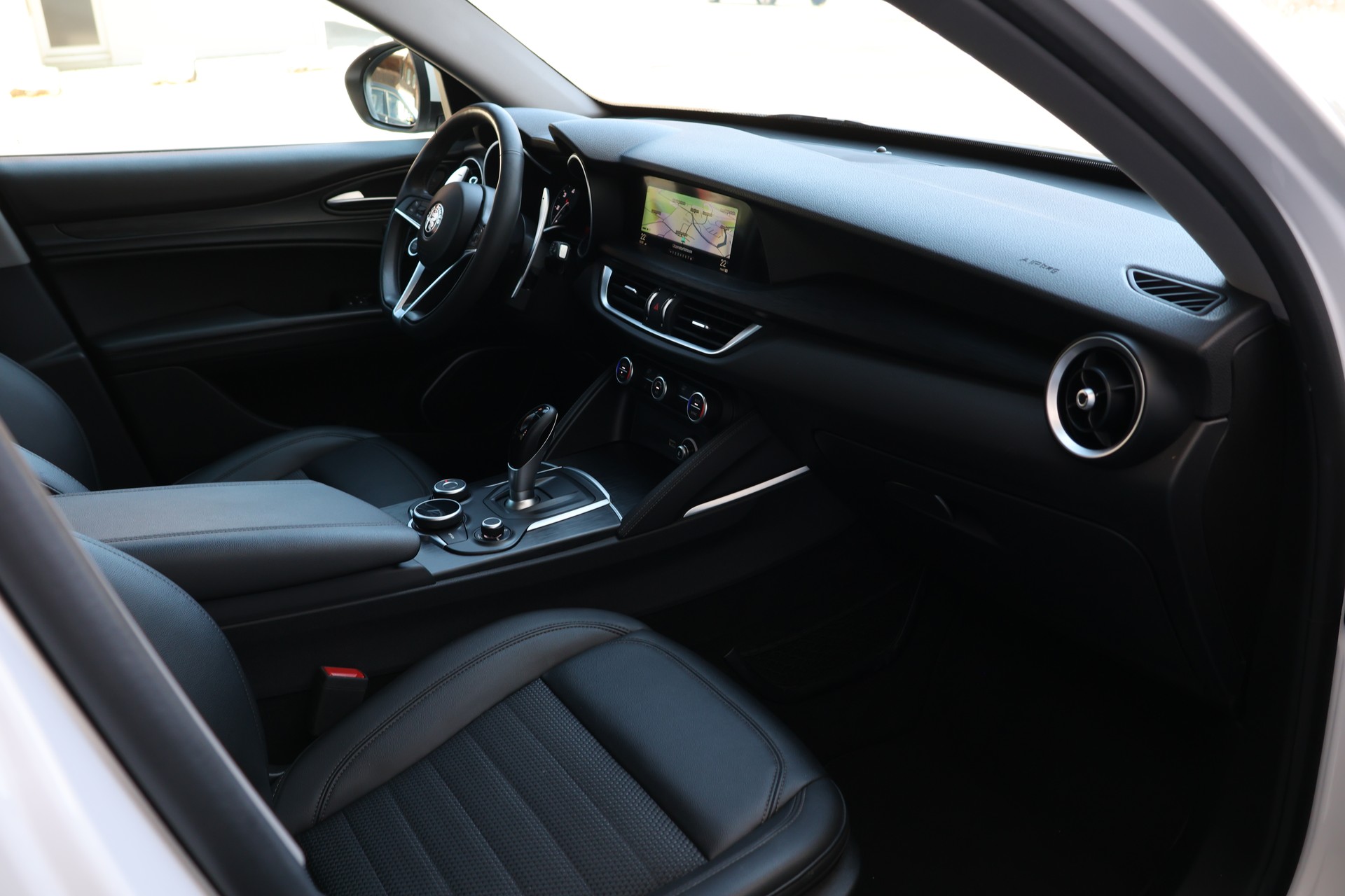 ALFA ROMEO Stelvio 2.2 JTDM Super Q4 Automatic (CH)-image-16