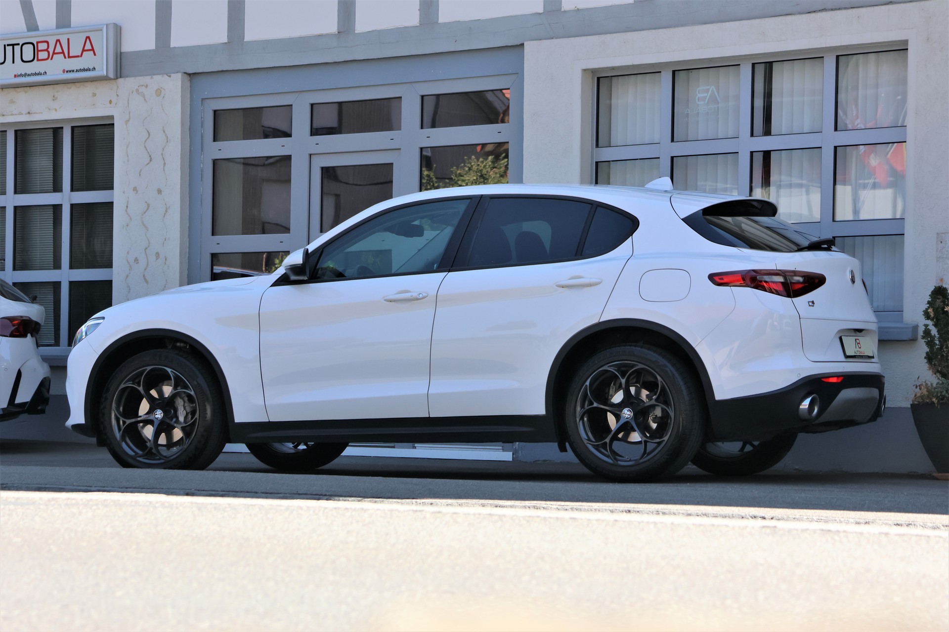 ALFA ROMEO Stelvio 2.2 JTDM Super Q4 Automatic (CH)-image-3