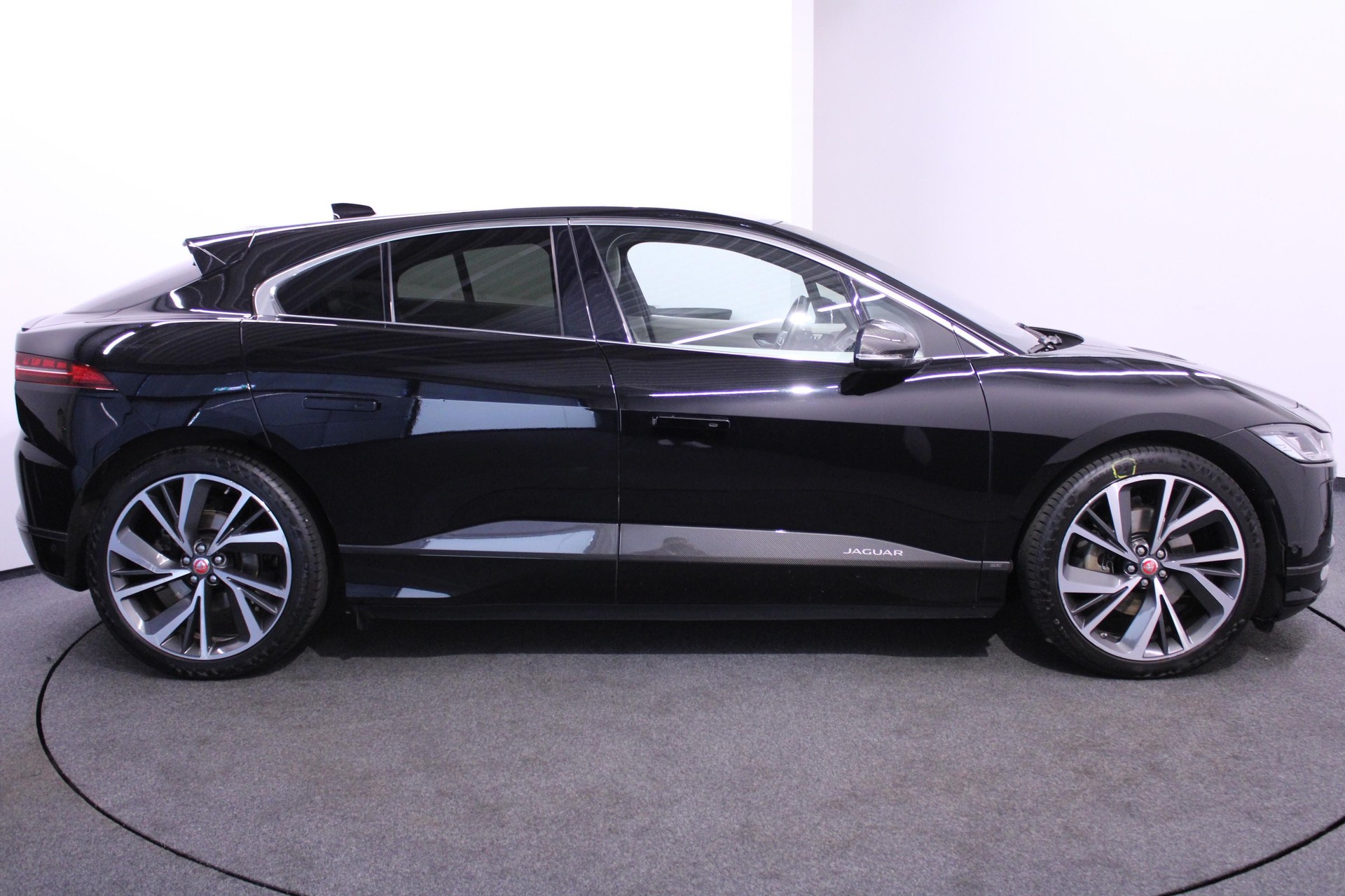 JAGUAR I-Pace EV400 SE AWD-image-4