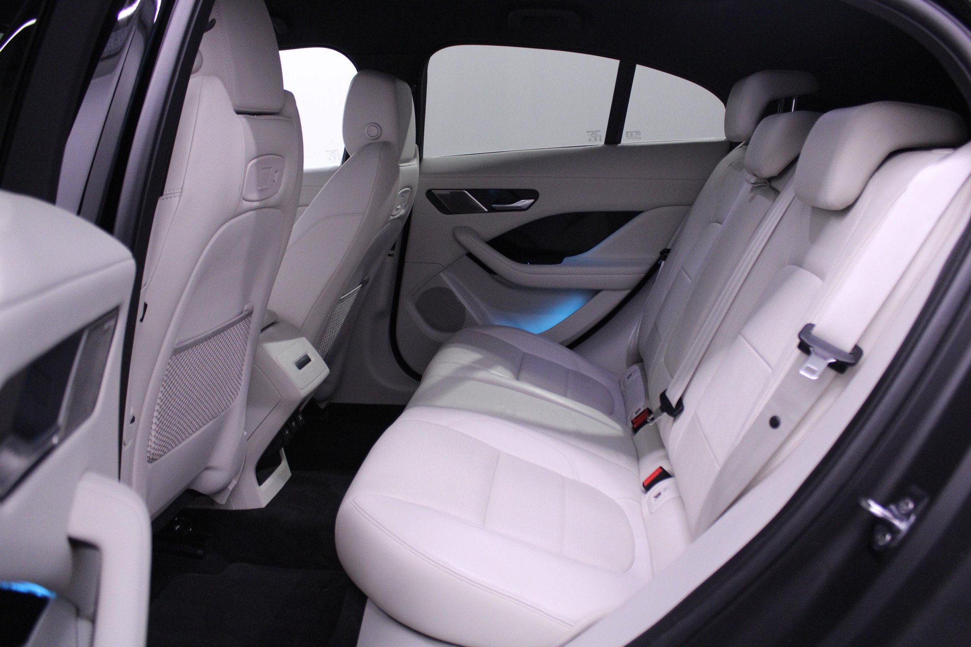 JAGUAR I-Pace EV400 SE AWD-image-8