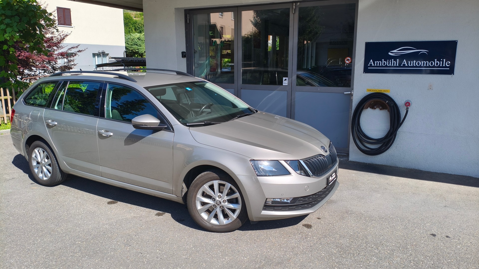 SKODA Octavia Combi 1.5 TSI Ambition DSG-image-0