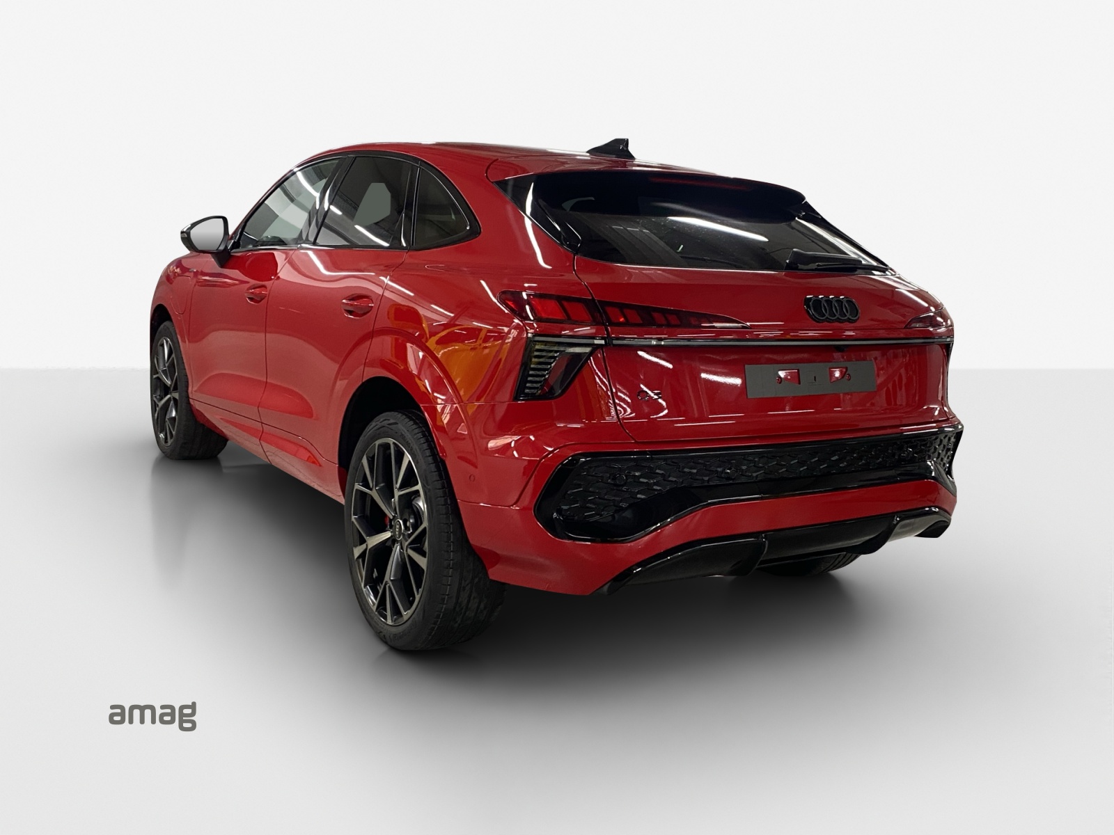AUDI Q3 Sportback e-hybrid 200 kW S tronig-showroom-element-2
