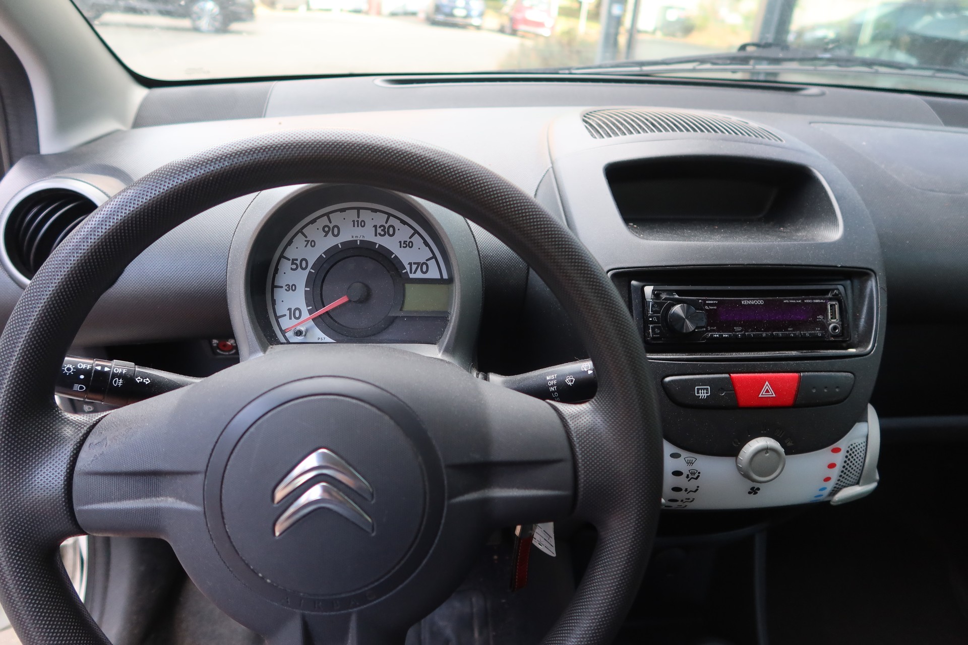 CITROEN C1 1.0i Attraction-image-6