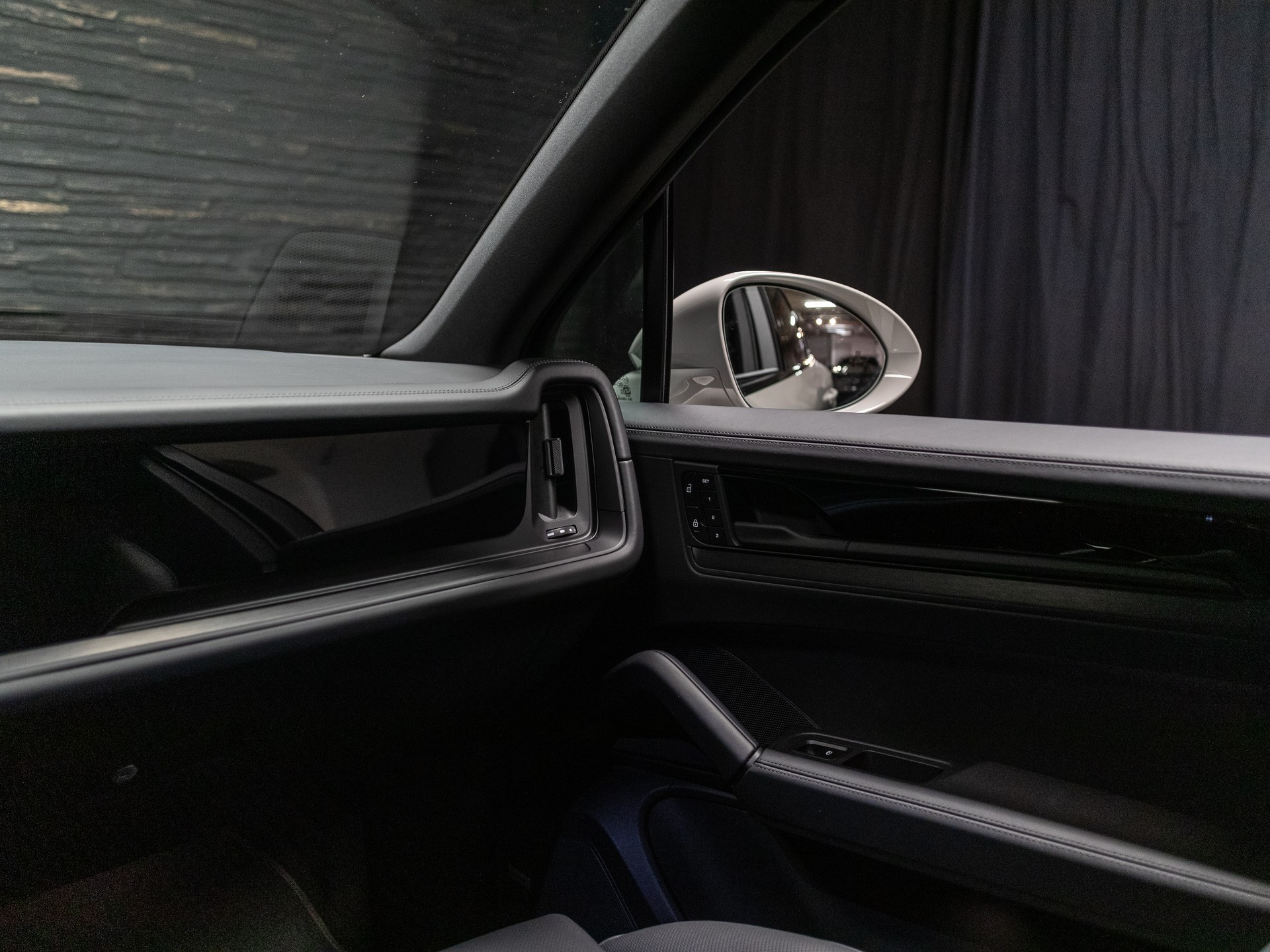 PORSCHE Cayenne Black Edition Tiptronic-image-28