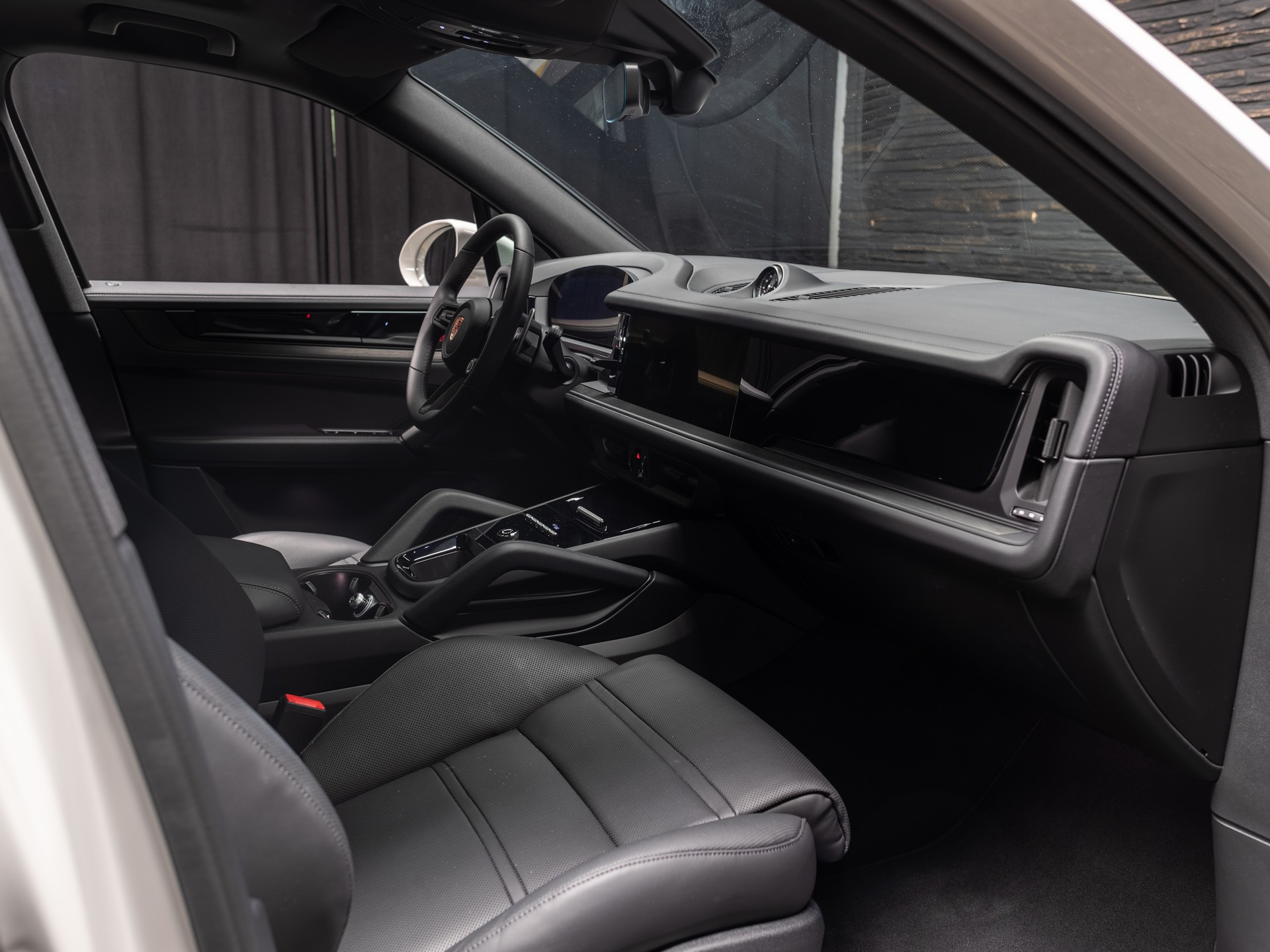 PORSCHE Cayenne Black Edition Tiptronic-image-8