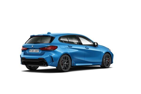 BMW 128ti-showroom-element-1