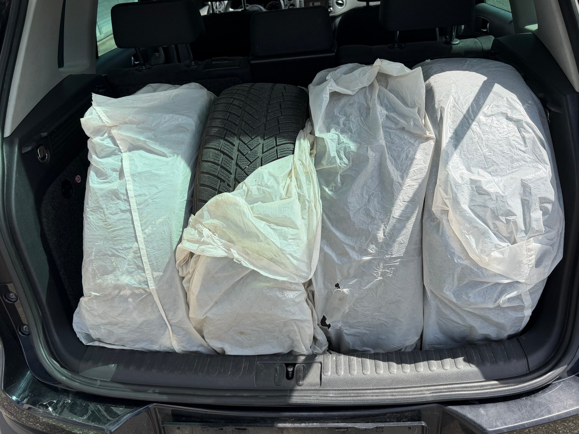 VW Tiguan 2.0 TDI BlueMotion Sport&Style 4Motion DSG-image-8