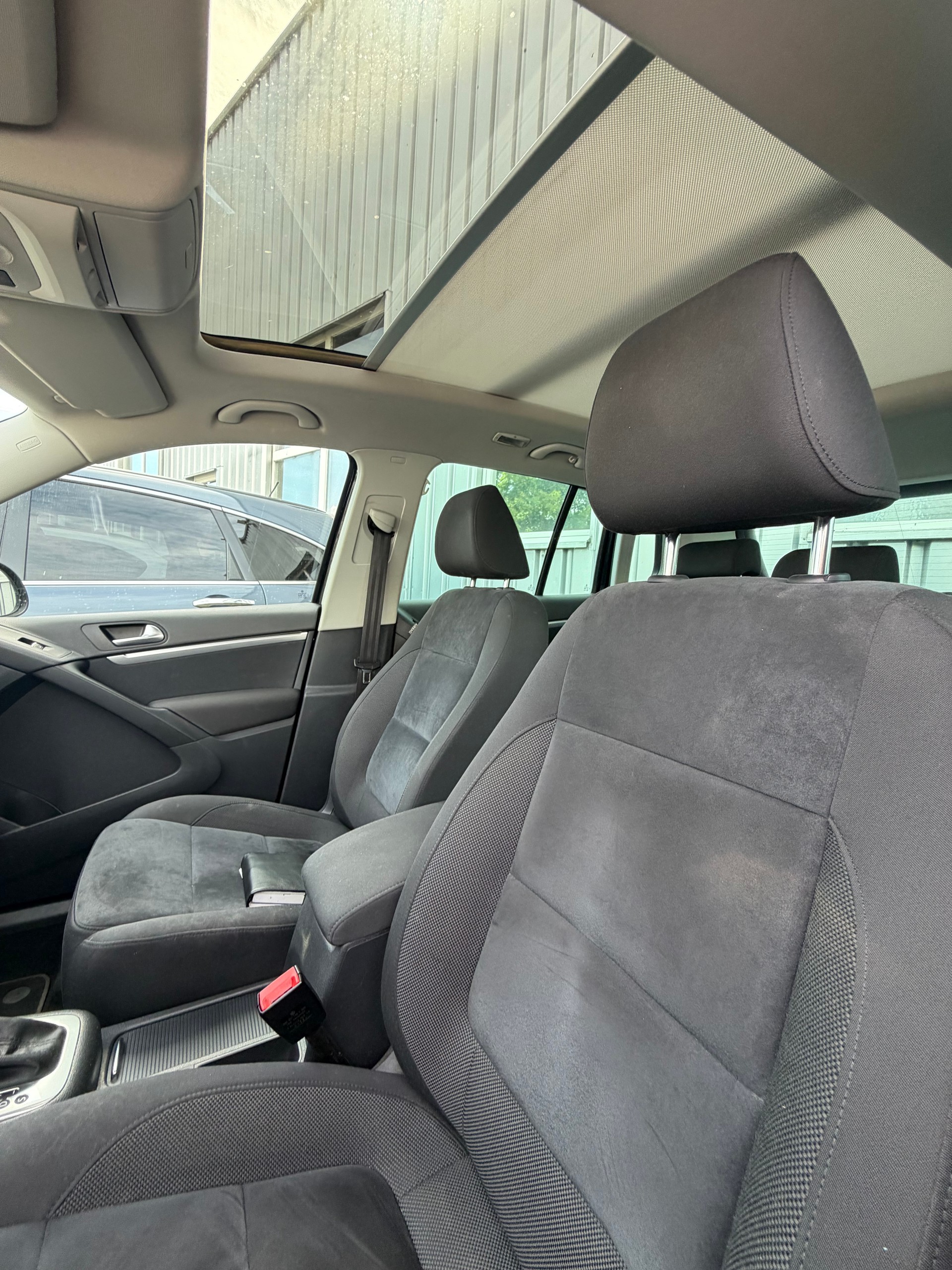 VW Tiguan 2.0 TDI BlueMotion Sport&Style 4Motion DSG-image-6