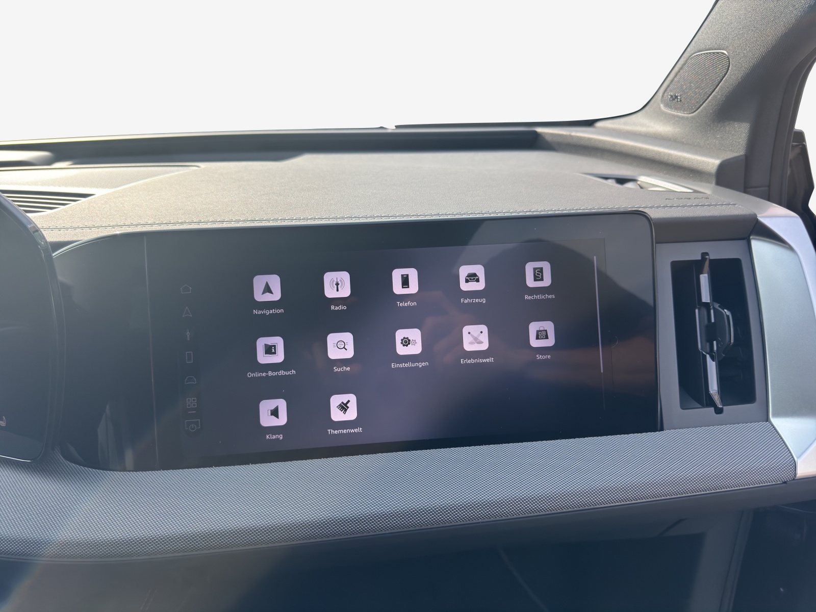 AUDI Q4 e-tron SUV quattro performance-image-15