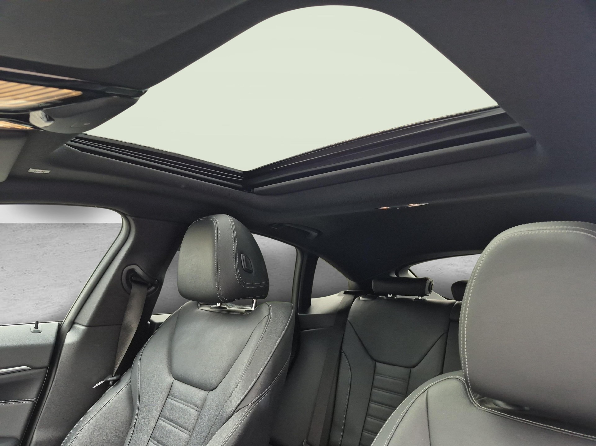 BMW 420d xDrive SAG Gran Coupé / Jetzt mit attraktivem 1.99% Leasing-image-18