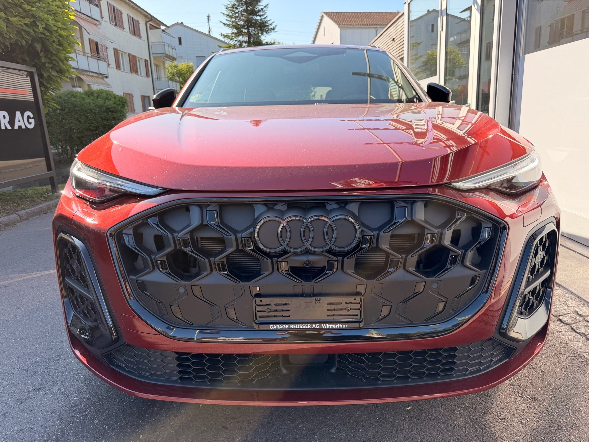 AUDI SQ5 3.0 TFSI QUATTRO 367 PS *** TRAUM IN GRENADINEROT ***-showroom-element-1