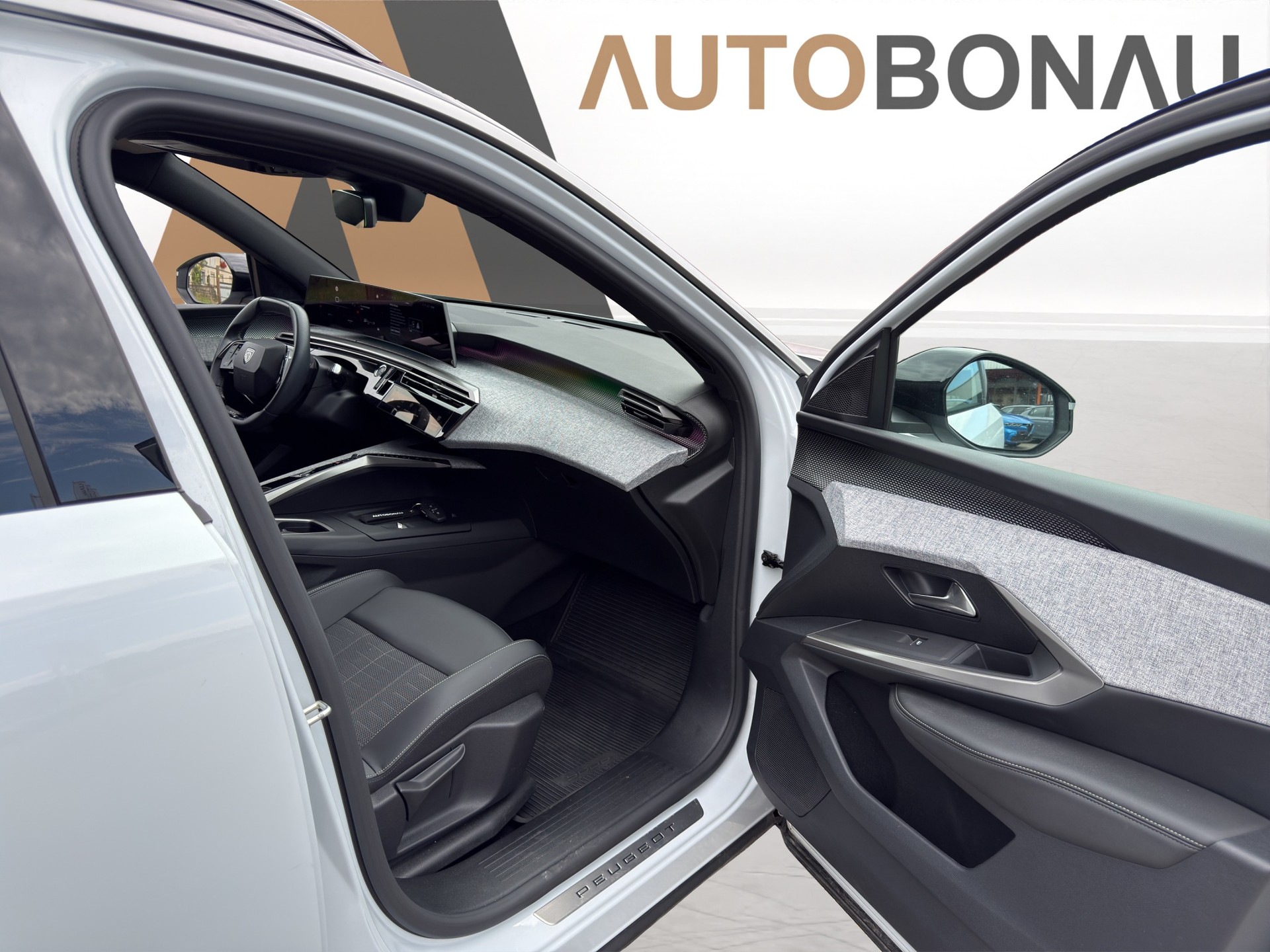 PEUGEOT 5008 1.2 Hybrid e-DCS6 GT 7 Plätzer-image-13