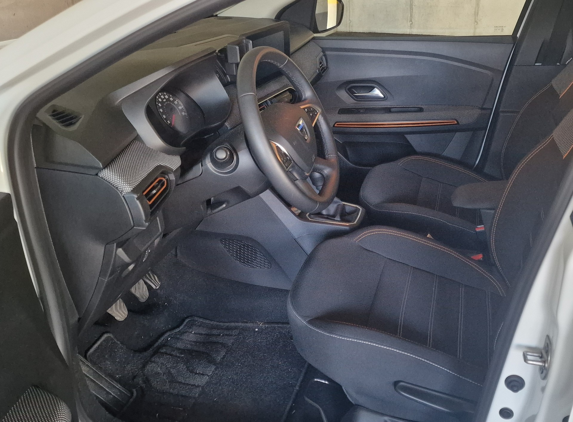 DACIA 1.0 TCe Stepway Comfort-image-5
