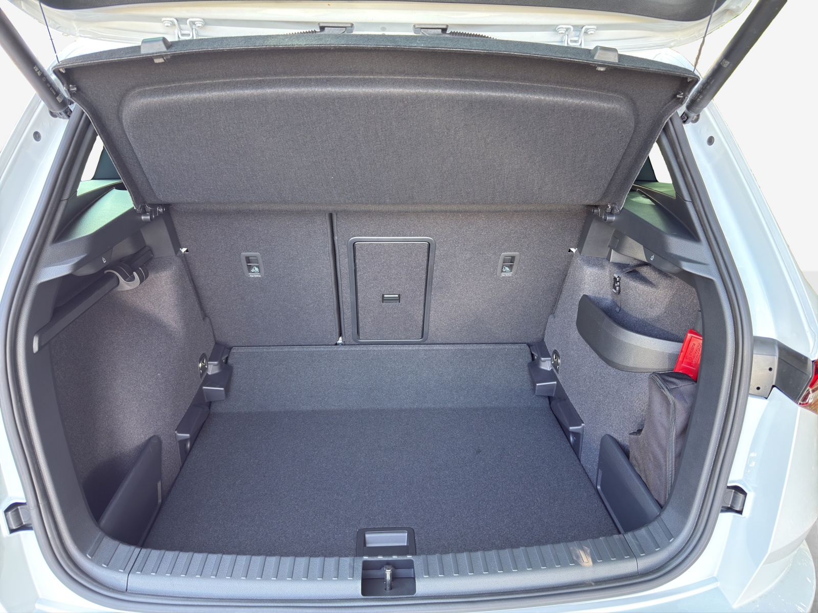 SKODA Karoq 2.0 TSI SportLine 4x4 DSG-image-12