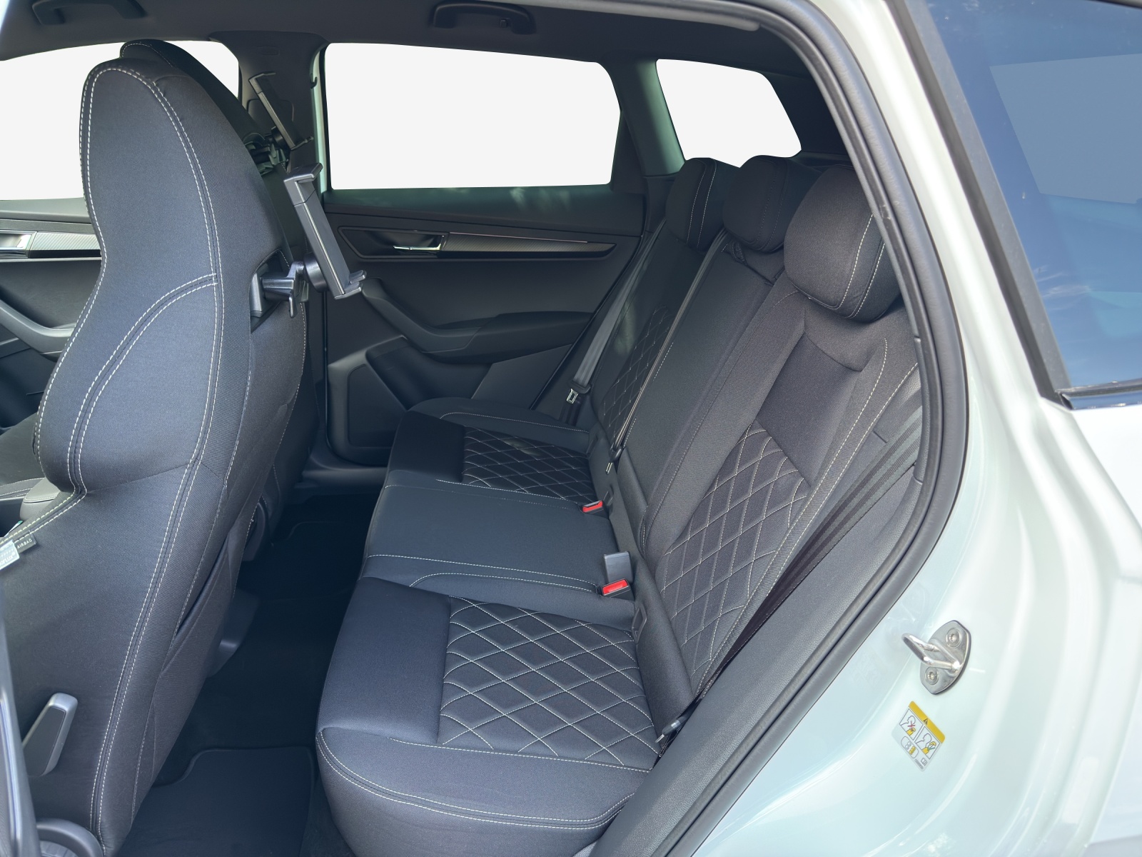 SKODA Karoq 2.0 TSI SportLine 4x4 DSG-image-11