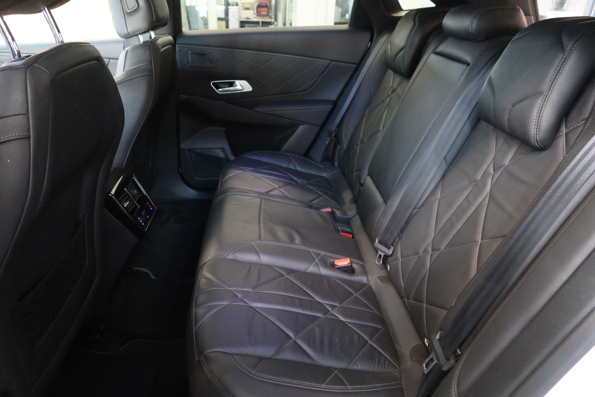 DS AUTOMOBILES DS 7 2.0 BlueHDi BE Chic-image-7