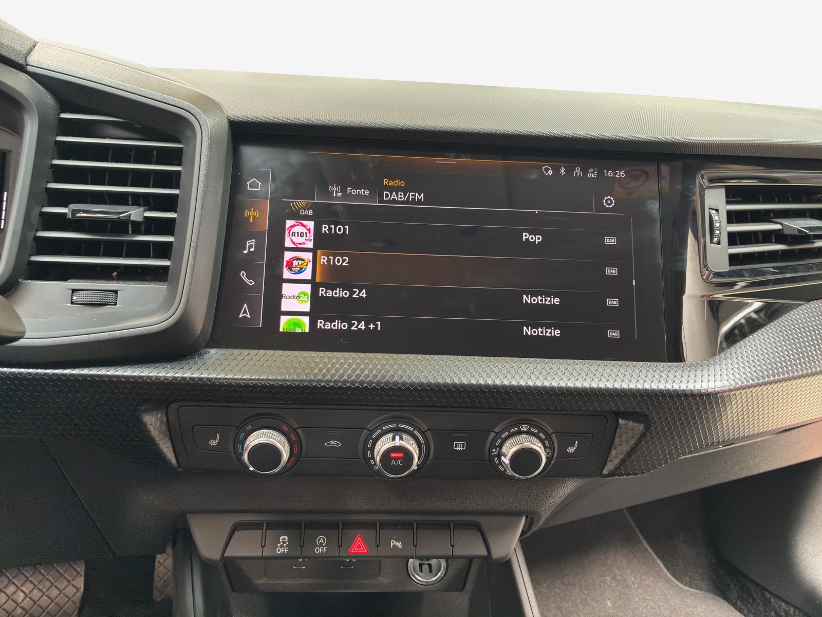 AUDI A1 Sportback 35 TFSI S-tronic-image-10