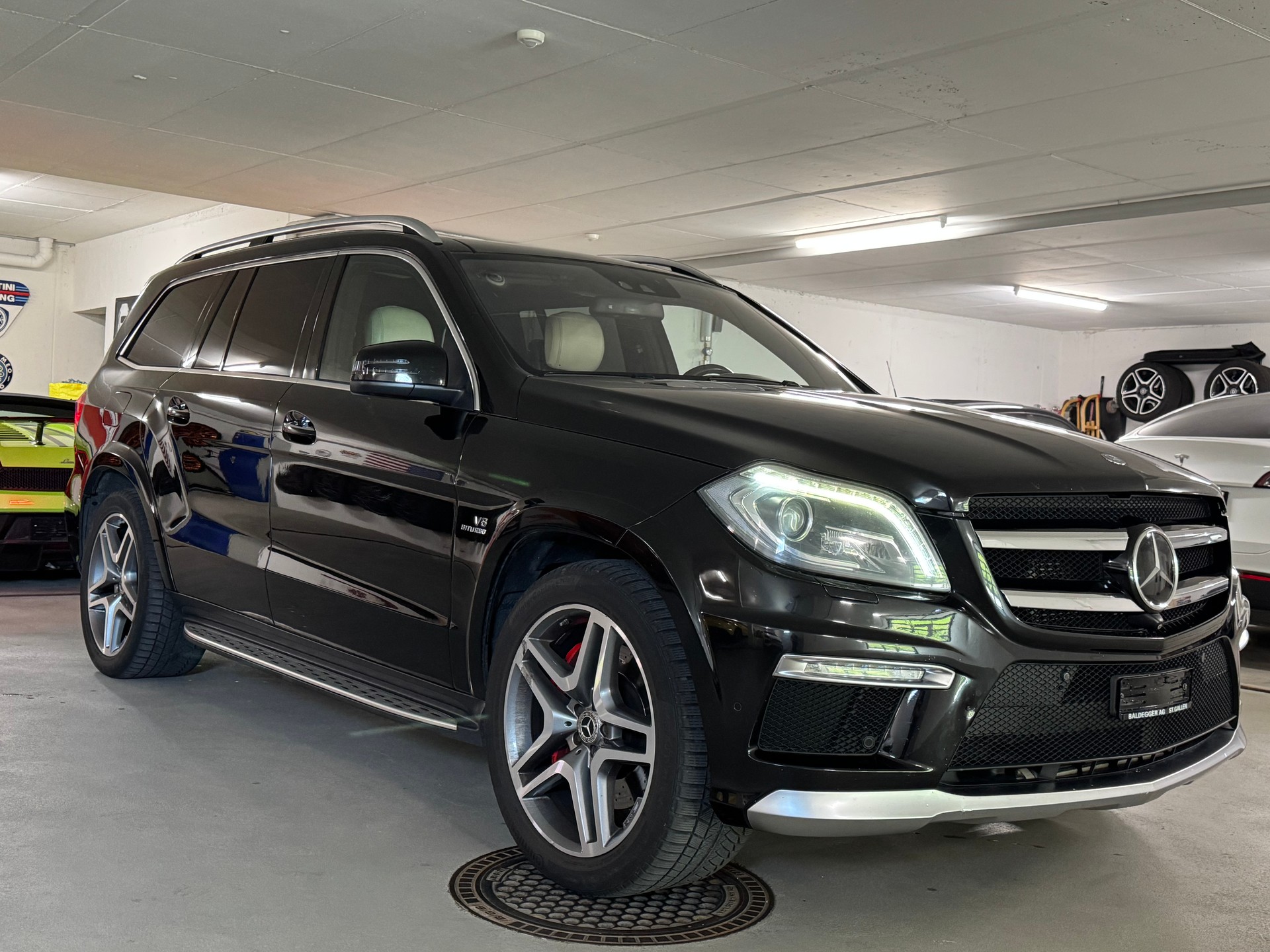 MERCEDES-BENZ GL 63 AMG 4Matic Speedshift Plus 7G-Tronic-image-2