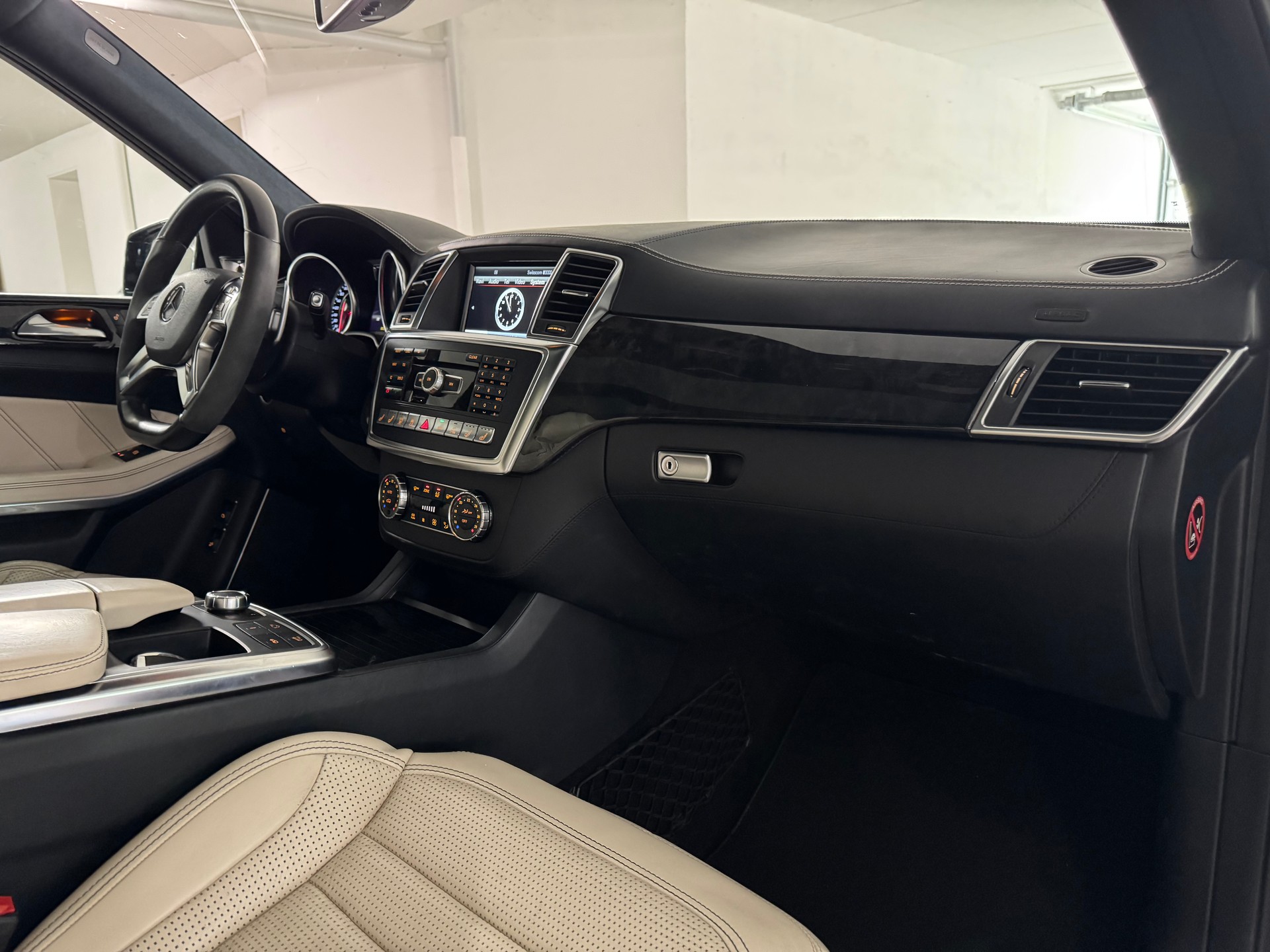 MERCEDES-BENZ GL 63 AMG 4Matic Speedshift Plus 7G-Tronic-image-10