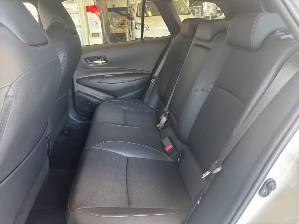 TOYOTA Corolla Touring Sports 2.0 HSD GR Sport-image-15