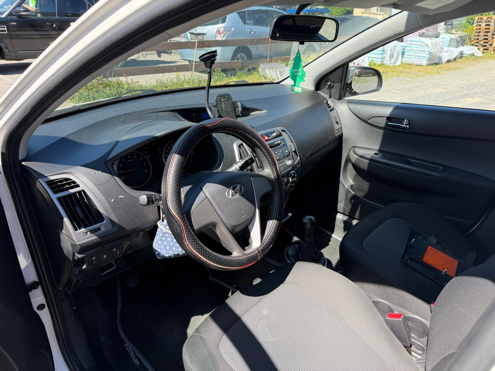 HYUNDAI i20 1.2 Comfort-image-6