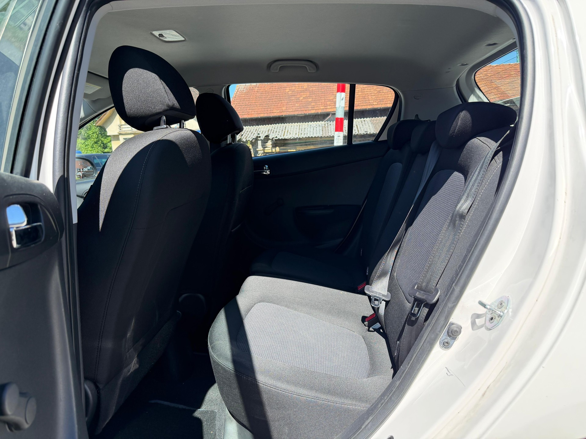 HYUNDAI i20 1.2 Comfort-image-4