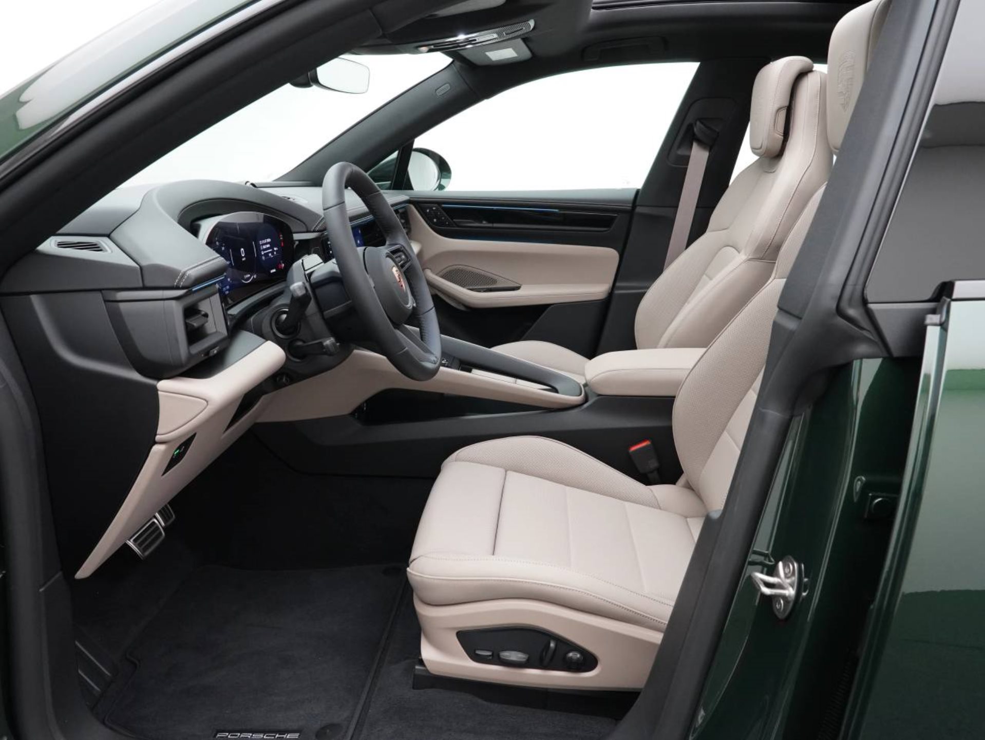 PORSCHE Macan 4S-image-4