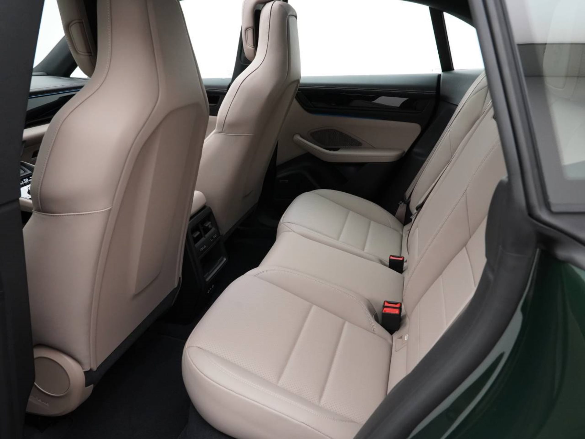 PORSCHE Macan 4S-image-26