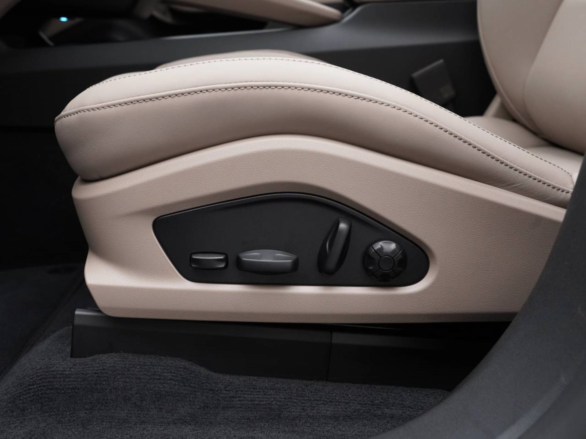 PORSCHE Macan 4S-image-20