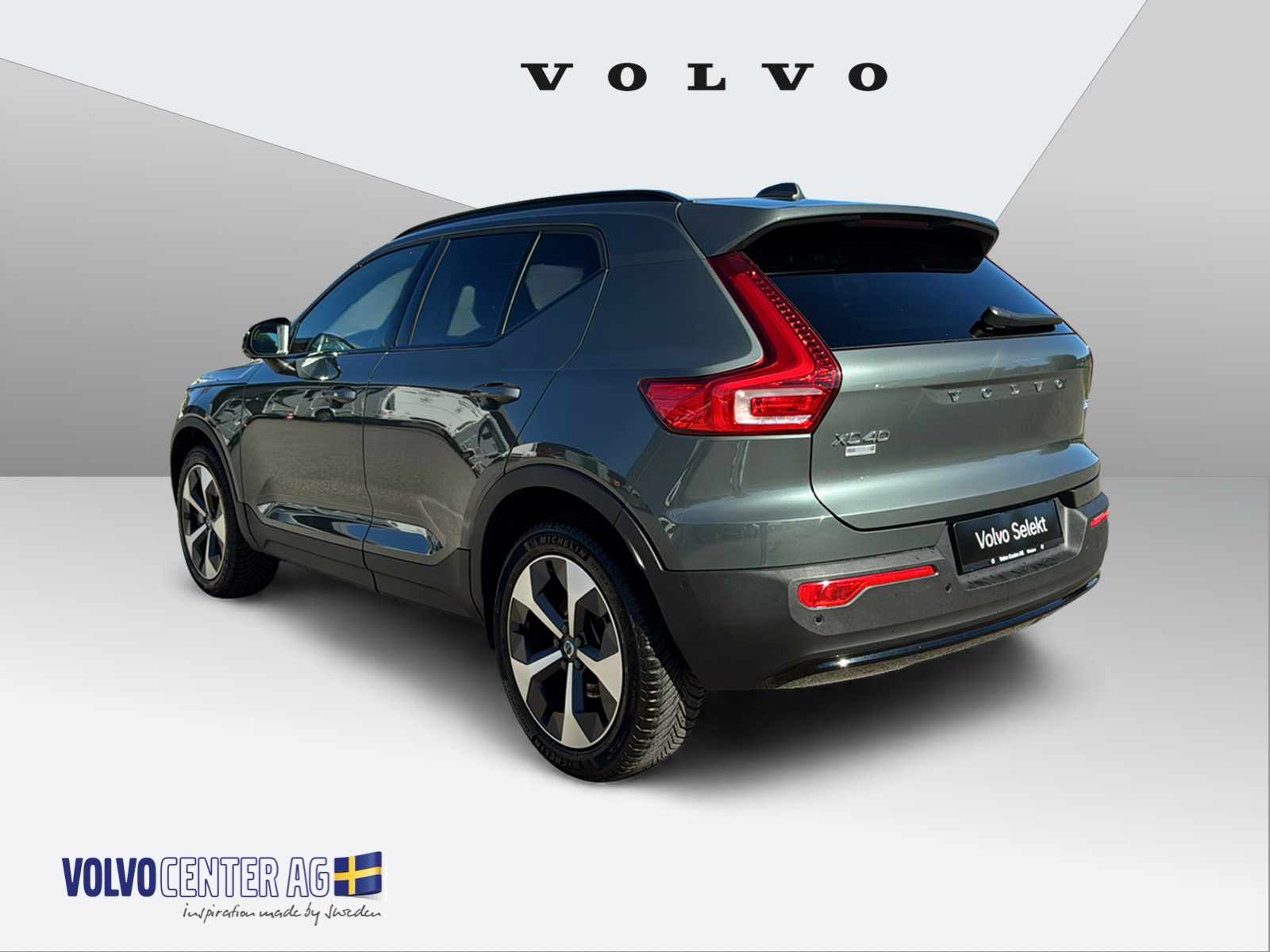VOLVO XC40 2.0 B3 MH Plus Dark-image-2