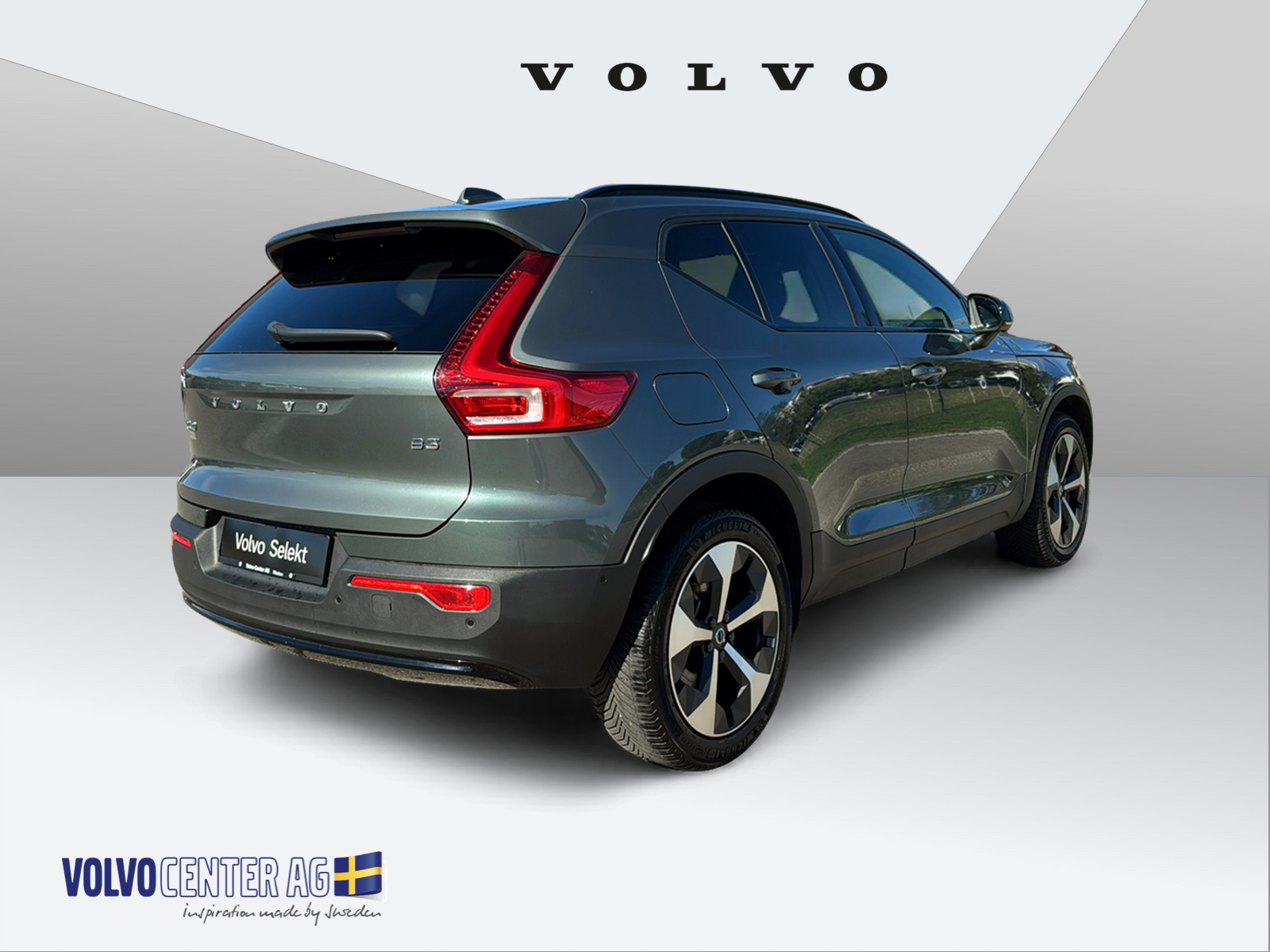 VOLVO XC40 2.0 B3 MH Plus Dark-image-3