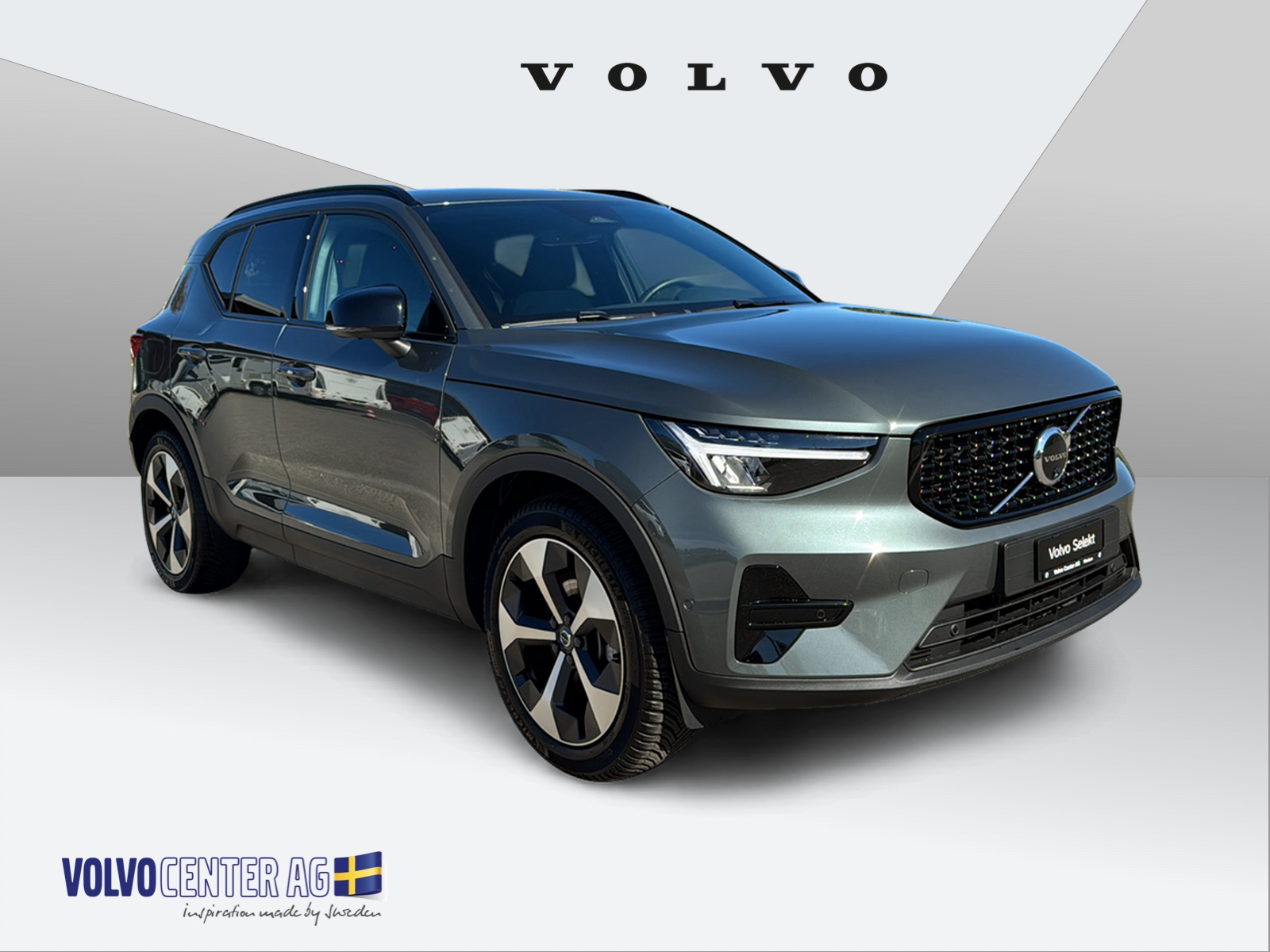 VOLVO XC40 2.0 B3 MH Plus Dark-image-5