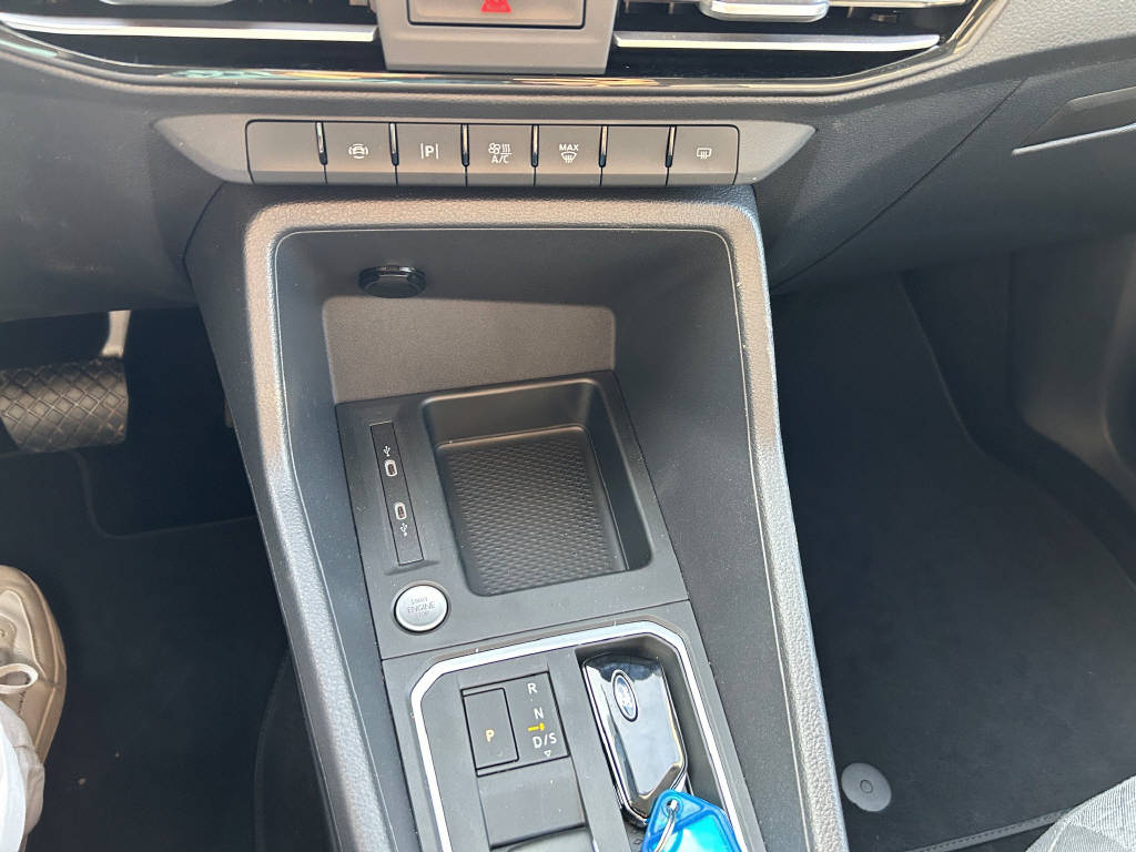 FORD TOURNEO Connect 2.0 EcoBlue 122 Titanium-image-12