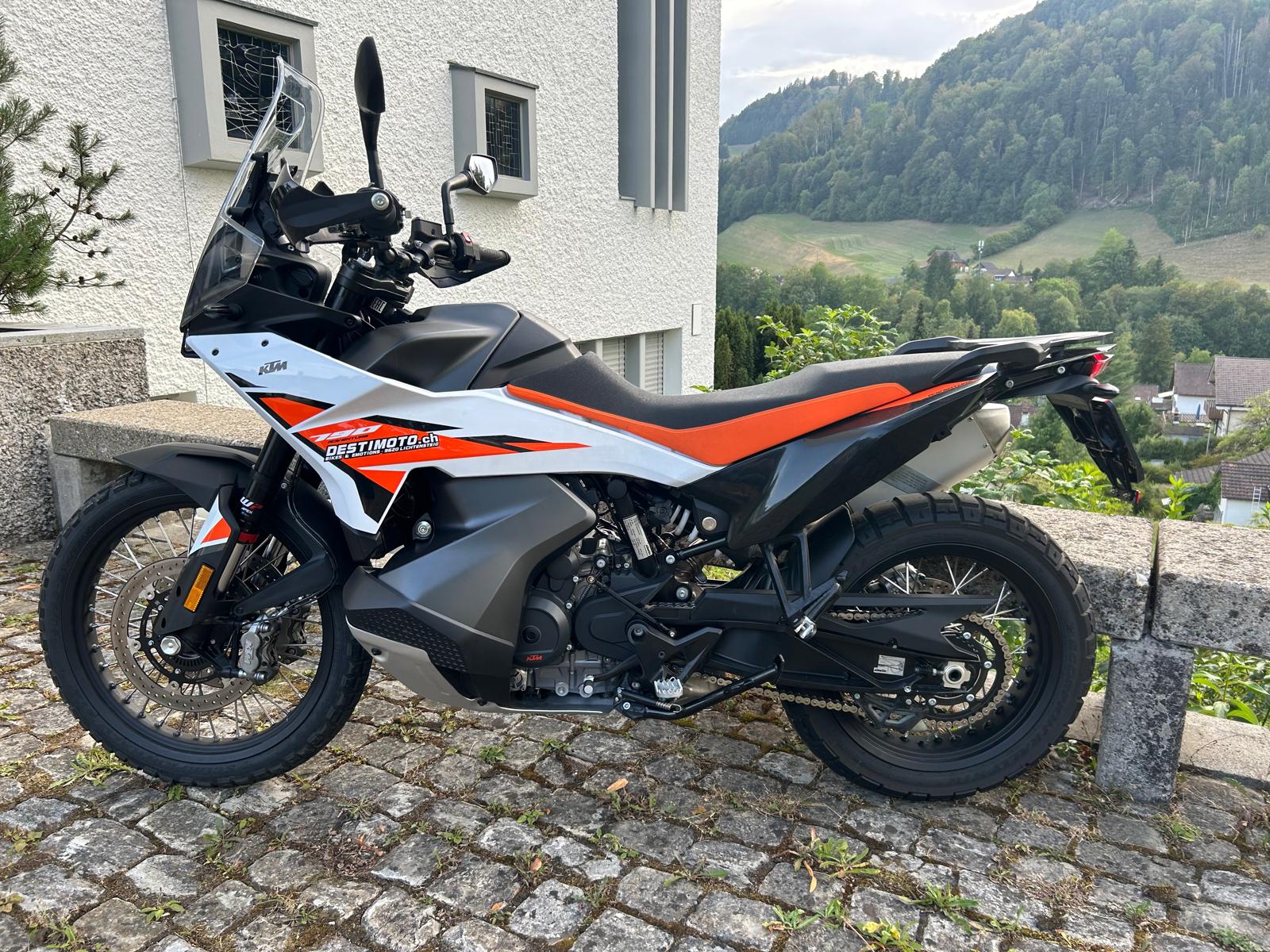 KTM 790 Adventure-image-1