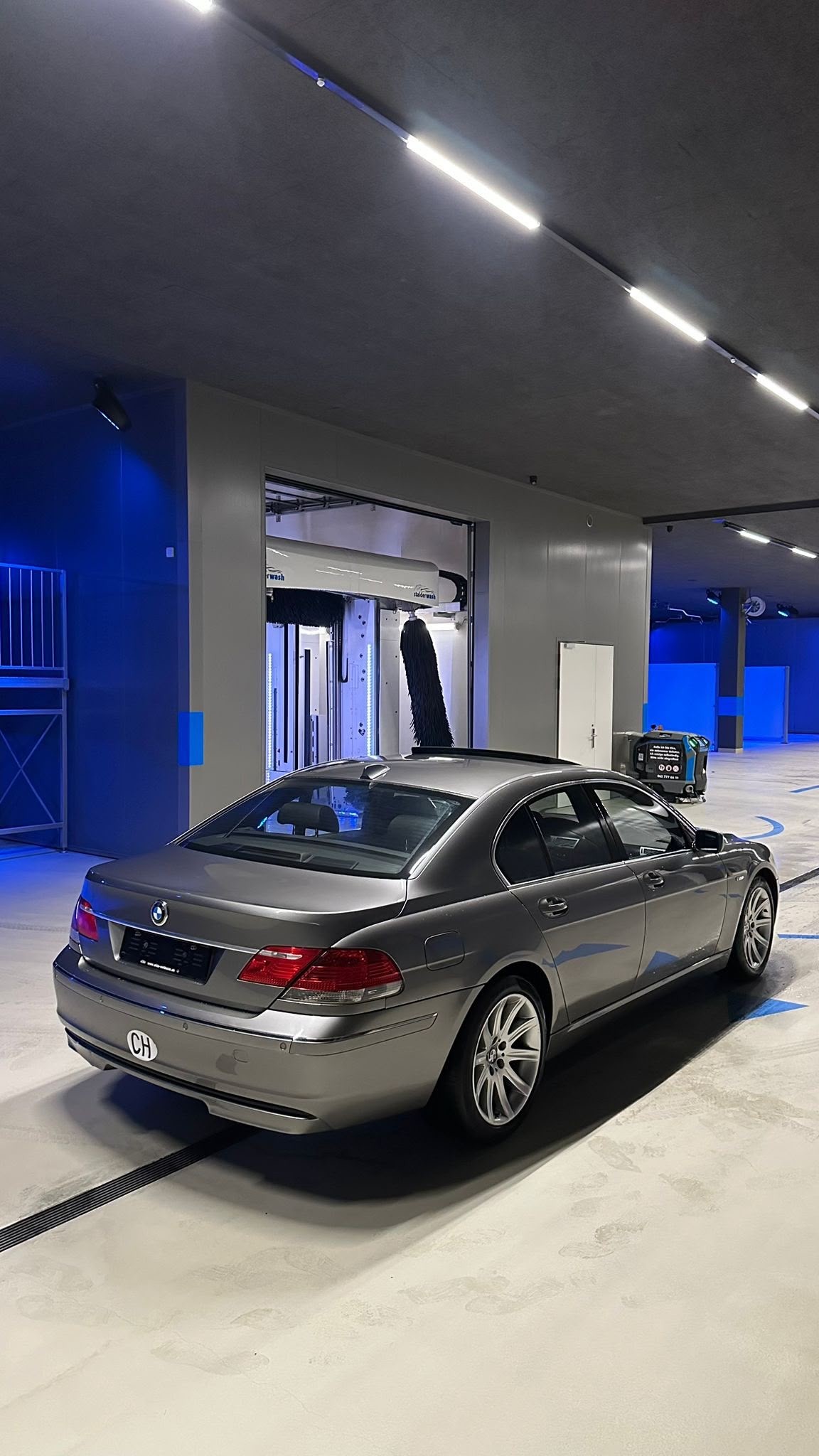 BMW 760i V12-image-4