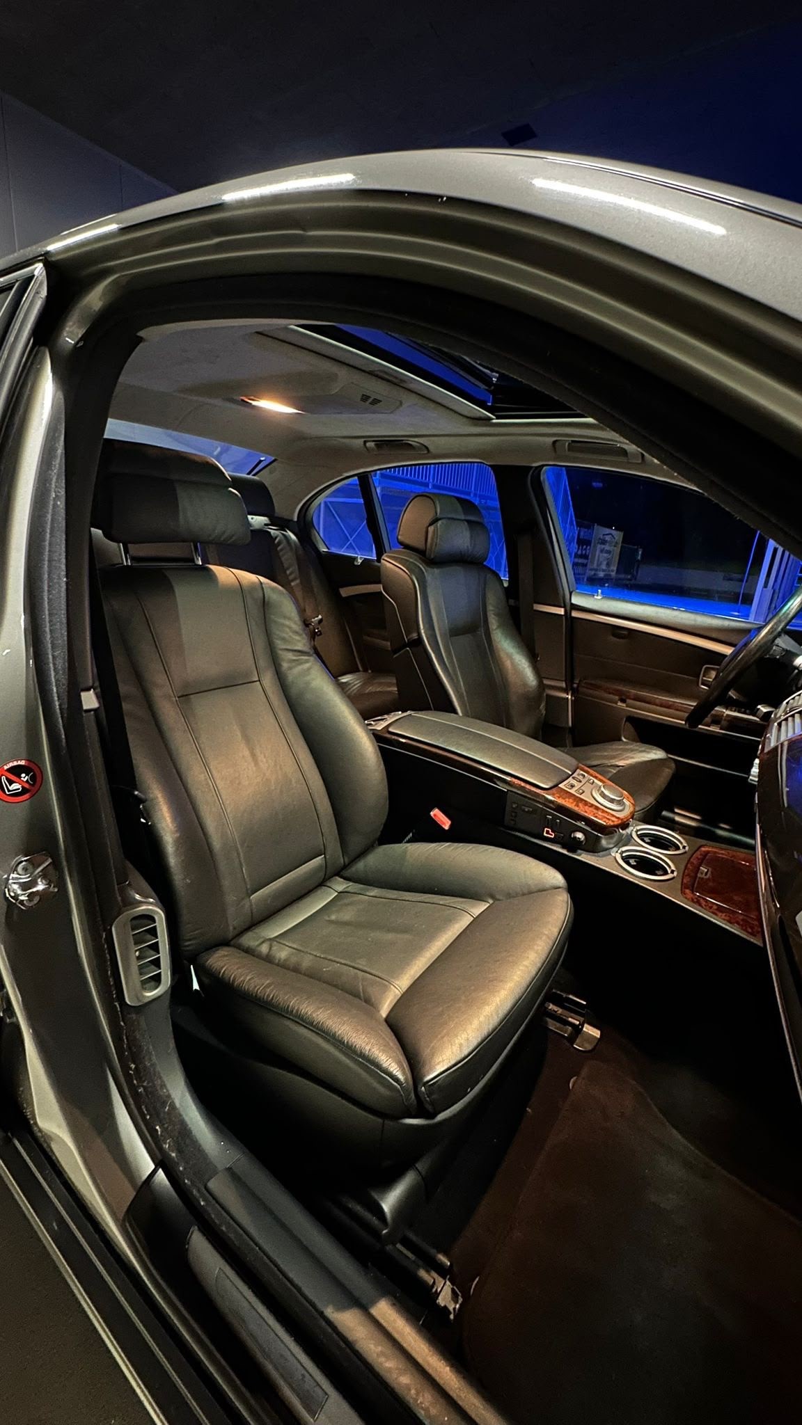 BMW 760i V12-image-5