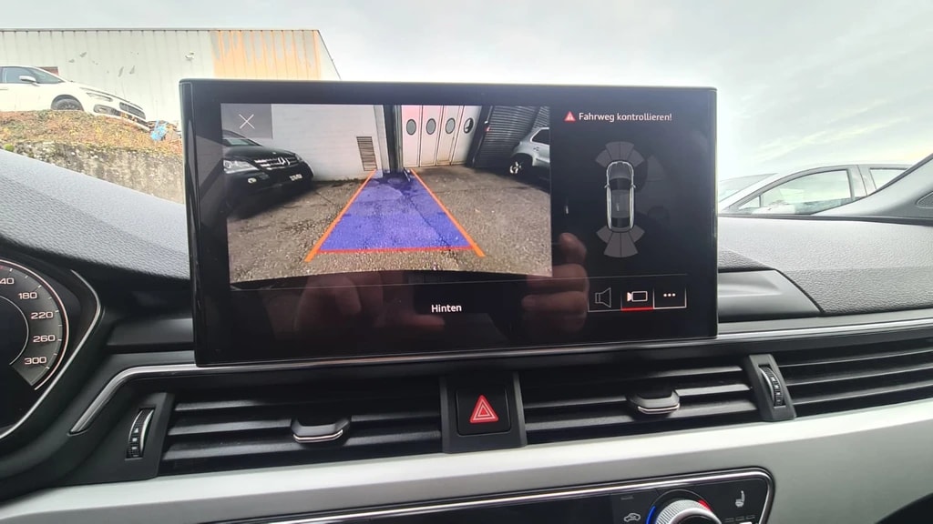 AUDI A5 Sportback 40 TDI Attraction quattro S-tronic ** Gr-Navi ** RF-Kamera ** Gratis Service bis 100'000km oder 10-Jahre **-image-11