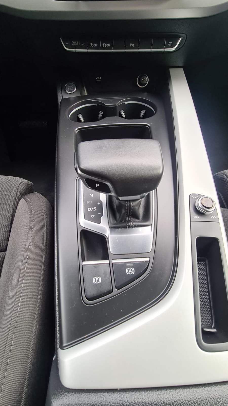 AUDI A5 Sportback 40 TDI Attraction quattro S-tronic ** Gr-Navi ** RF-Kamera ** Gratis Service bis 100'000km oder 10-Jahre **-image-12