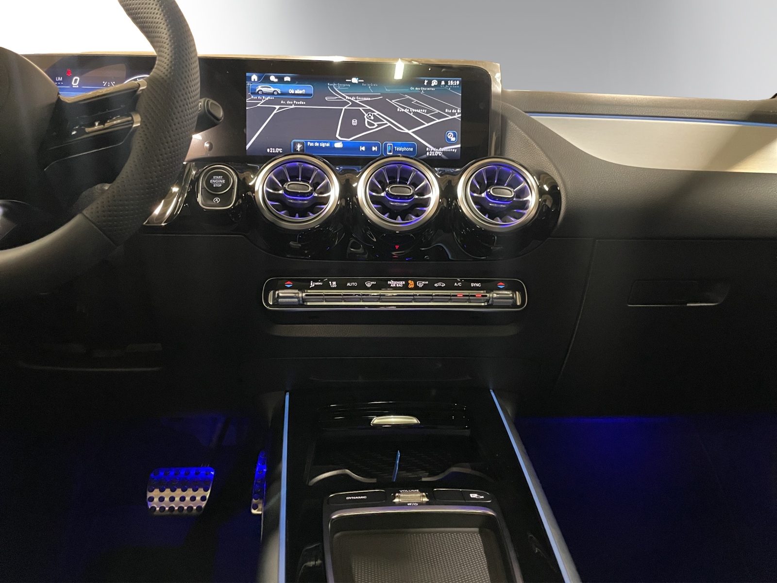 MERCEDES-BENZ GLA 250 4Matic 8G-DCT Swiss Star-image-12