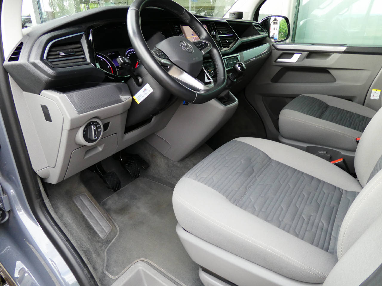 VW T6.1 California 2.0 TDI 150 Ocean Edition Liberty-image-10