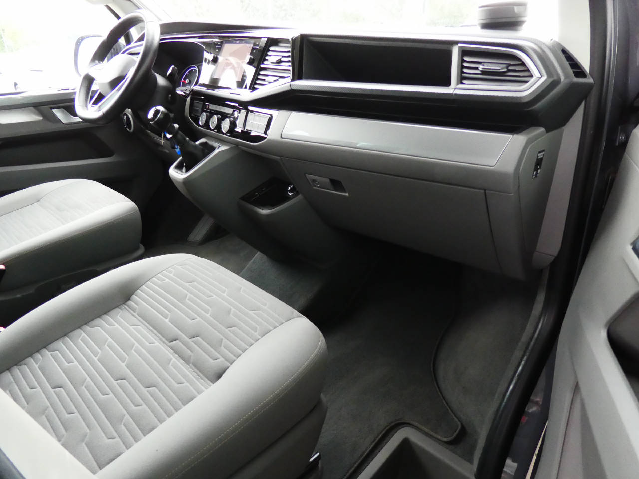 VW T6.1 California 2.0 TDI 150 Ocean Edition Liberty-image-11