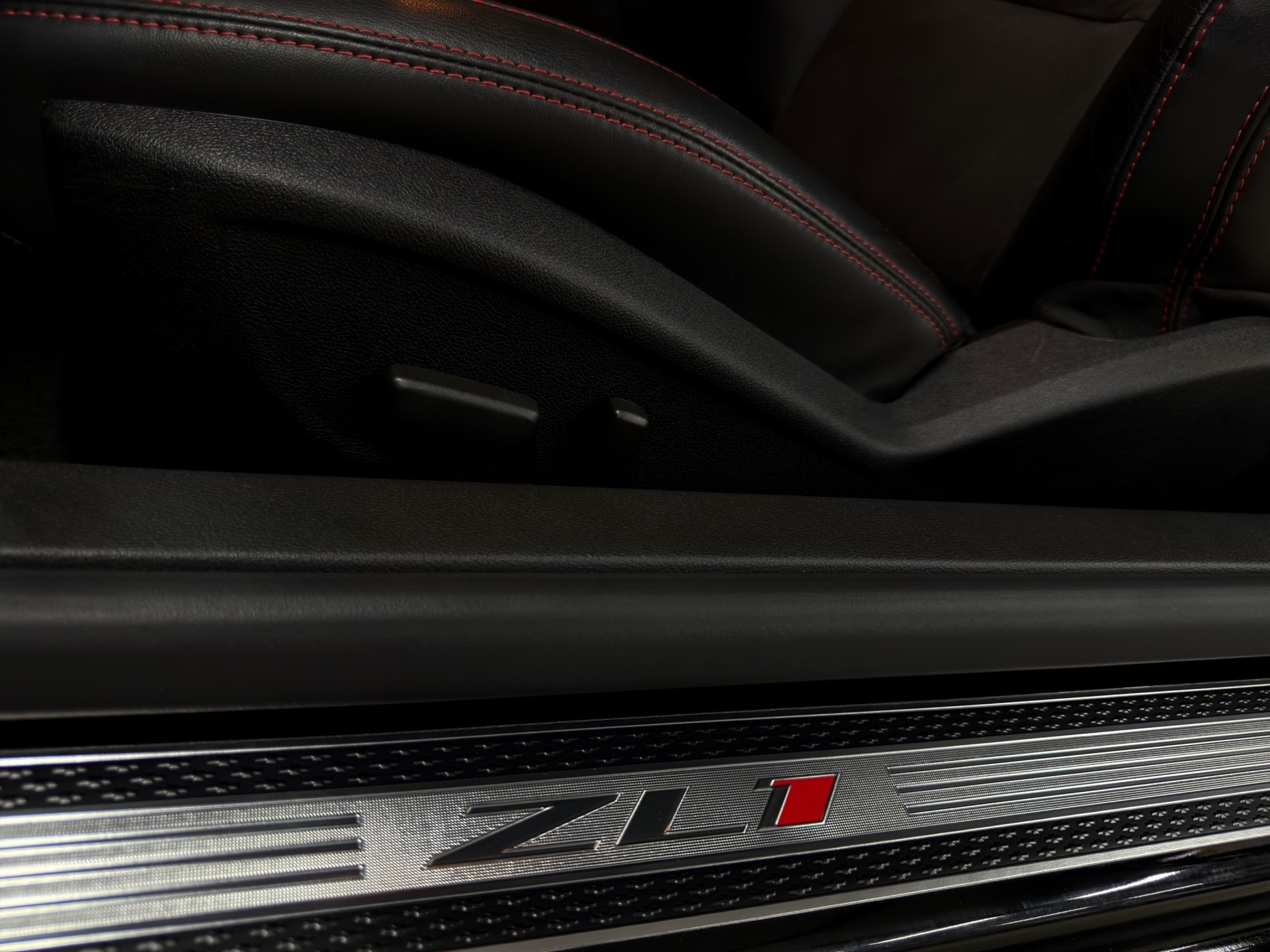 CHEVROLET Camaro ZL 1-image-24