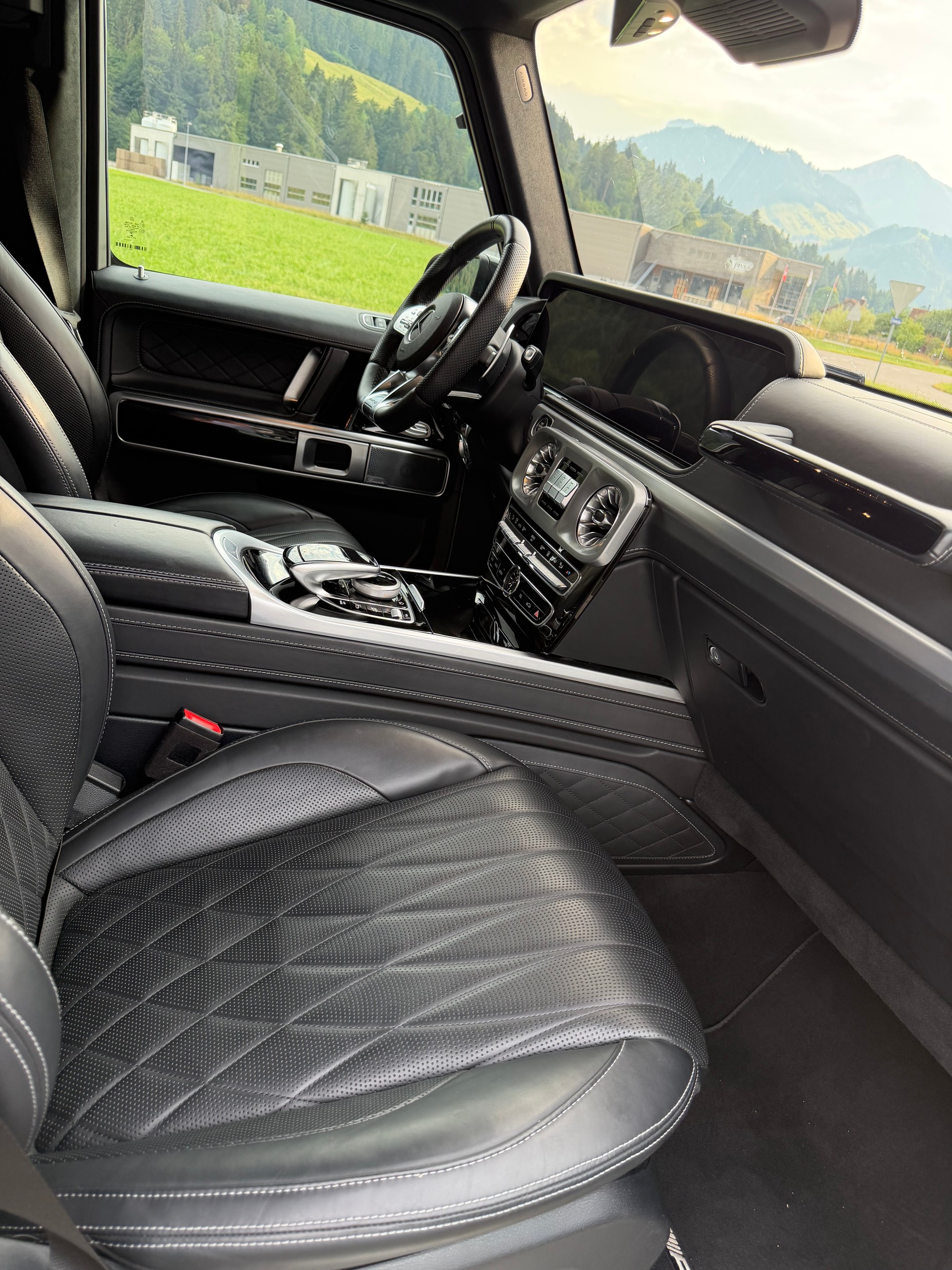 MERCEDES-BENZ G 63 AMG-image-11