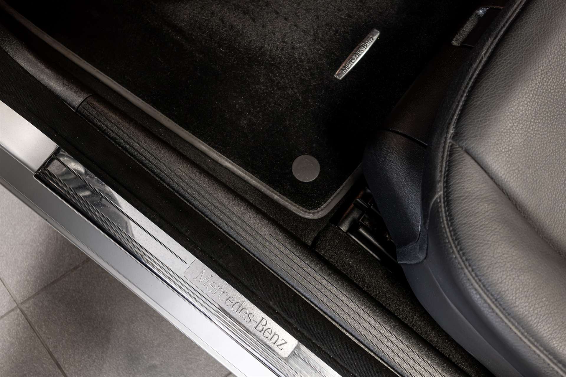 MERCEDES-BENZ E 350 CGI Avantgarde 7G-Tronic-image-13
