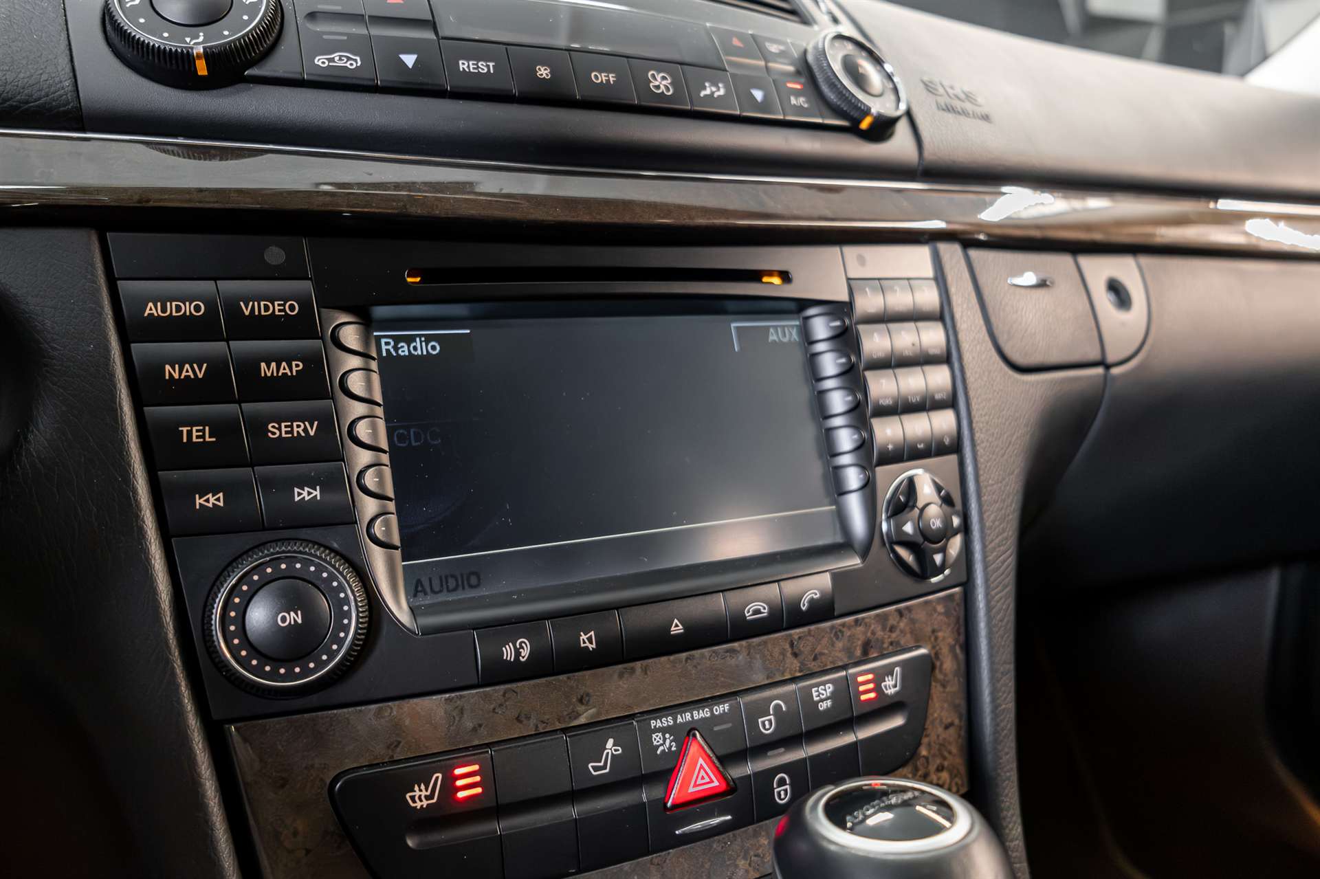MERCEDES-BENZ E 350 CGI Avantgarde 7G-Tronic-image-19