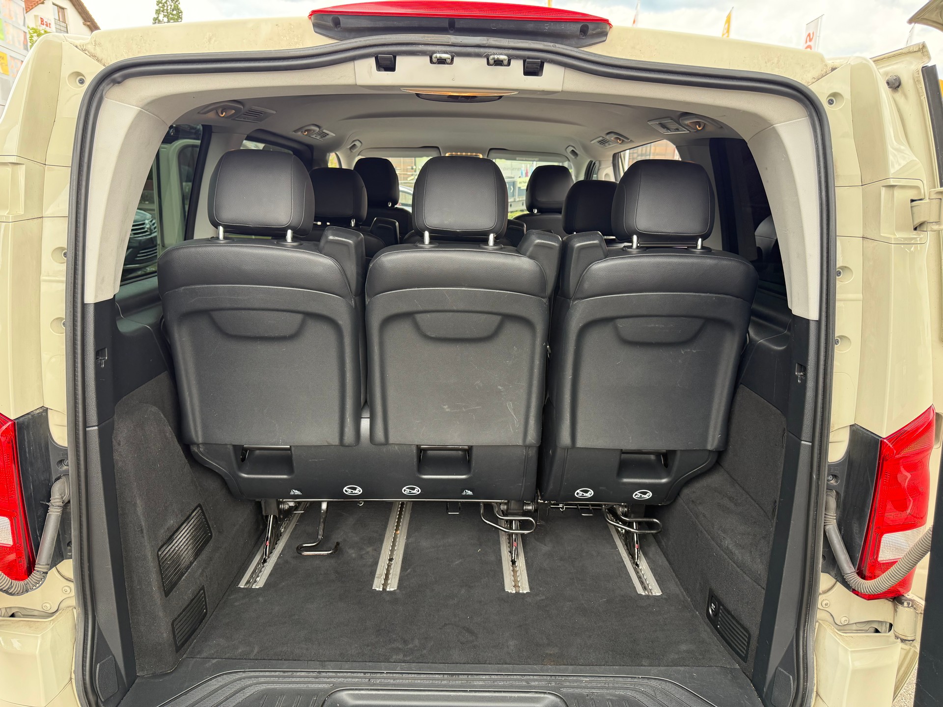 MERCEDES-BENZ Vito 119 BlueTEC Tourer Base L 4Matic 7G-Tronic-image-12