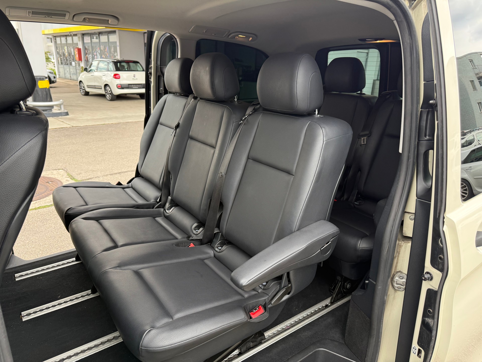 MERCEDES-BENZ Vito 119 BlueTEC Tourer Base L 4Matic 7G-Tronic-image-10